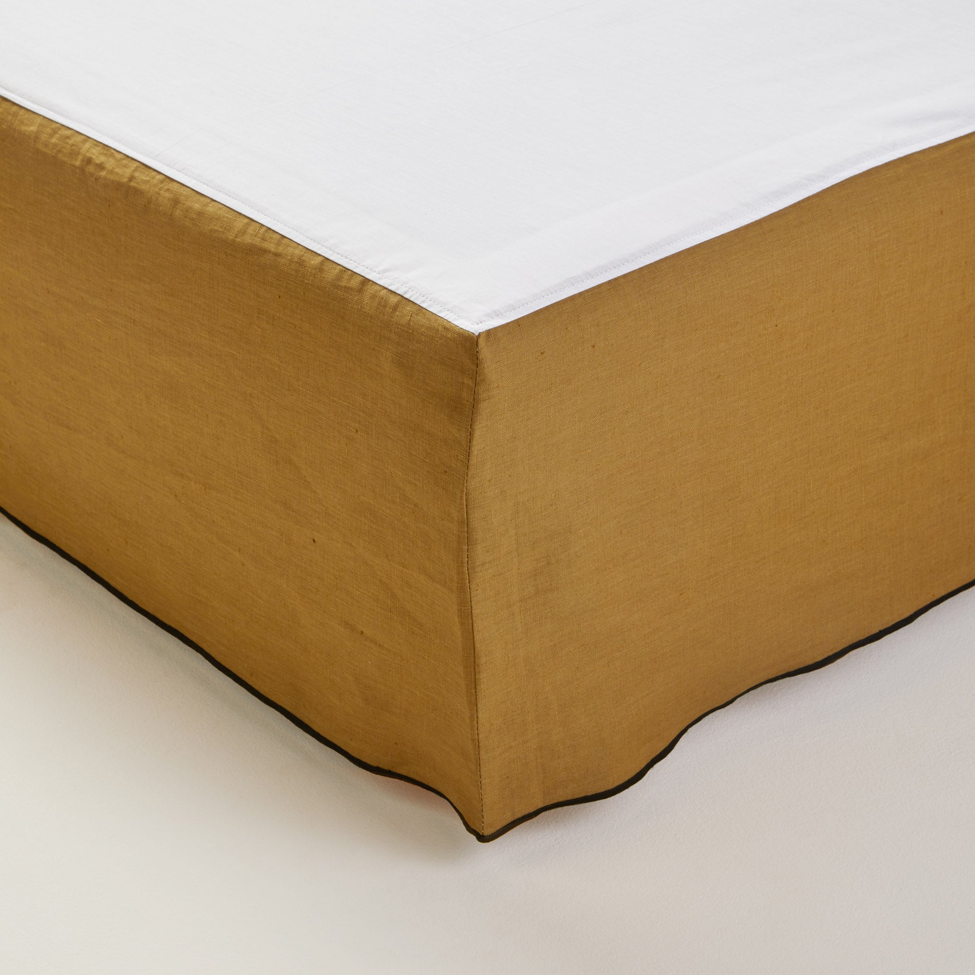 Madura Hoes voor boxspring Carlina bronzen en zwarte hommel 140x200 cm