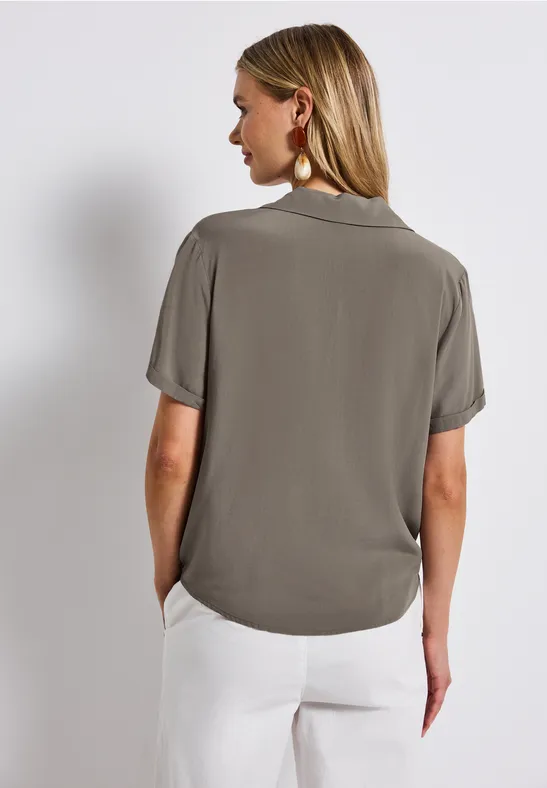 Bluse mit Bowlingkragen