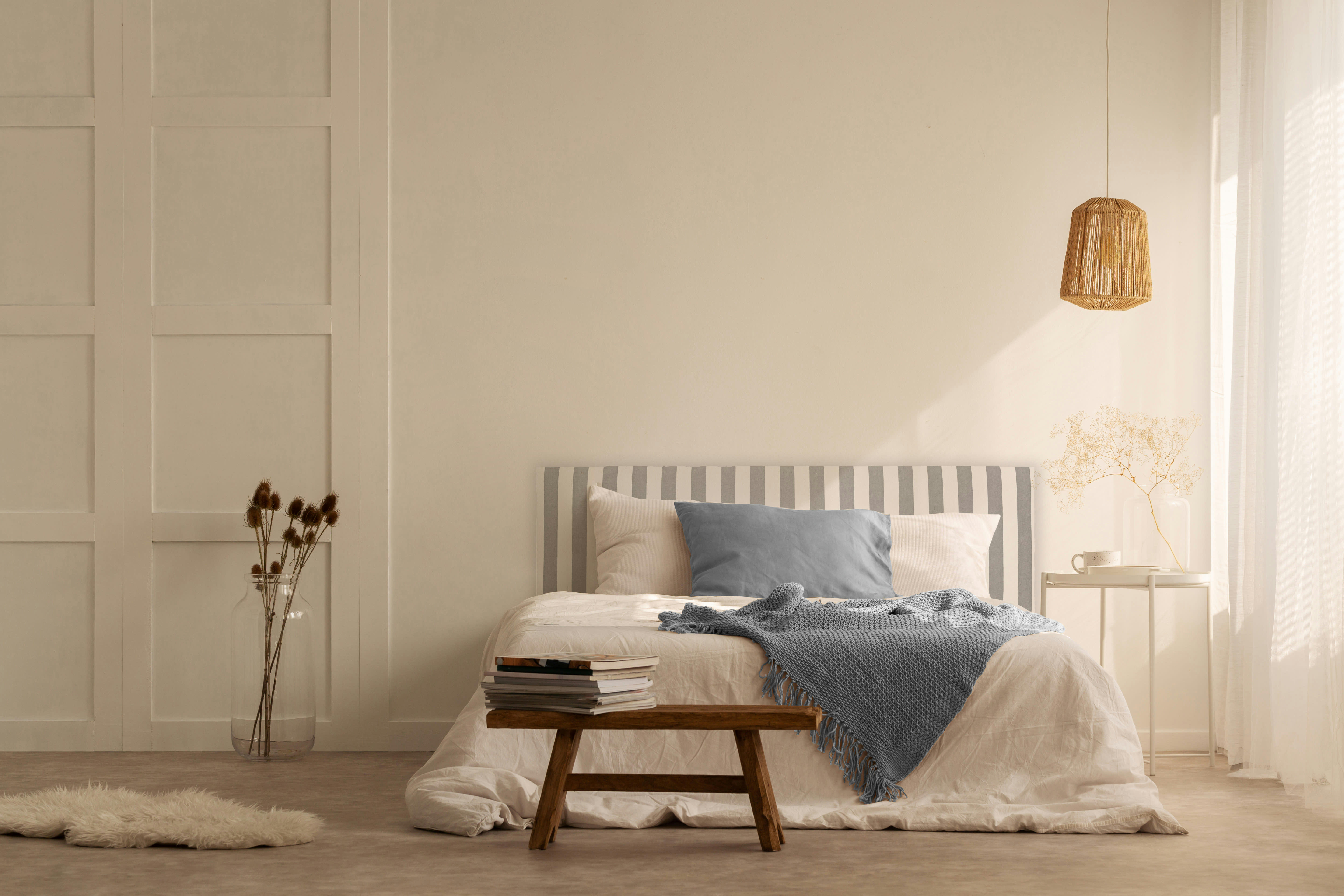 BILLIE SUANCES - Tête de lit tapissée en tissu rayé noir 145x52cm