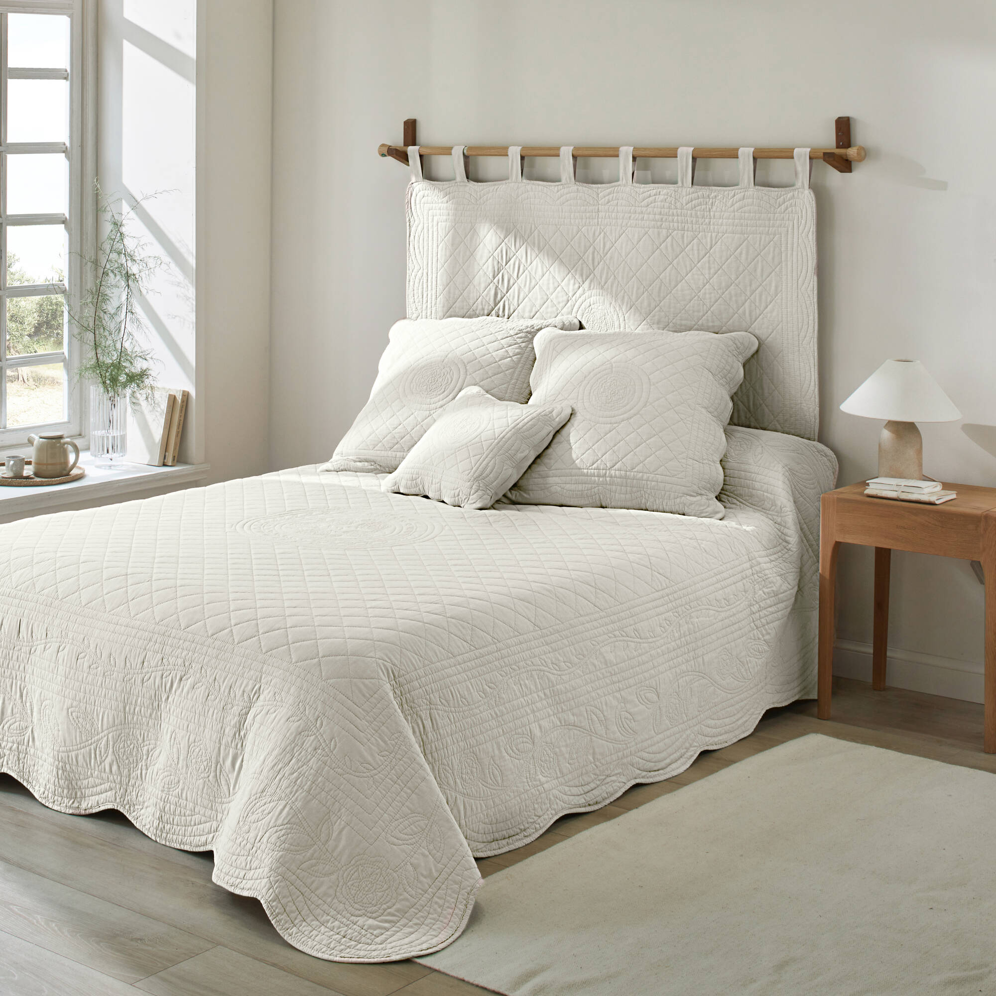 T&ecirc;te de lit unie coton style boutis Cassandre
