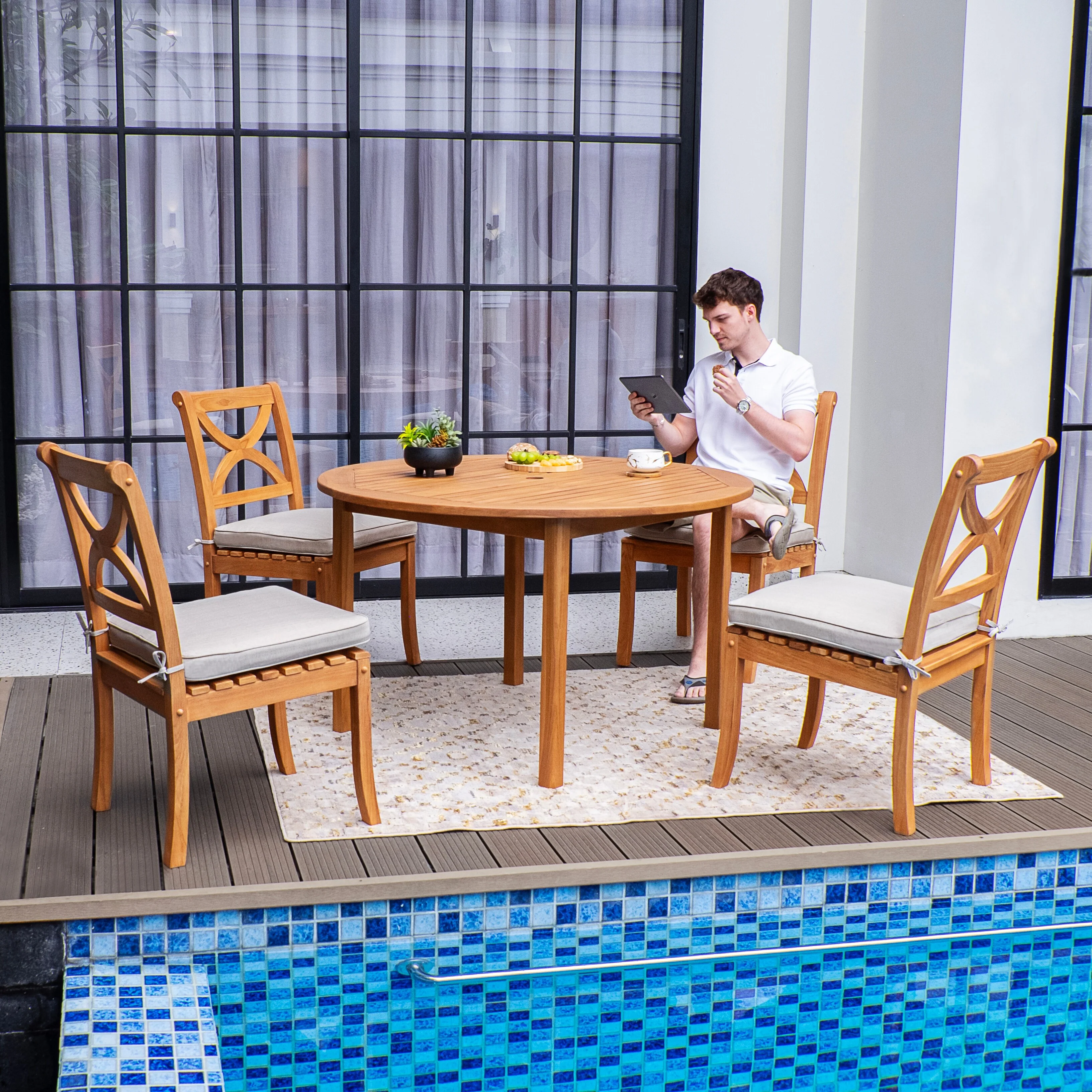 Cambridge Casual Lowell 5-piece Teak Patio Dining Set with Round Dining Table