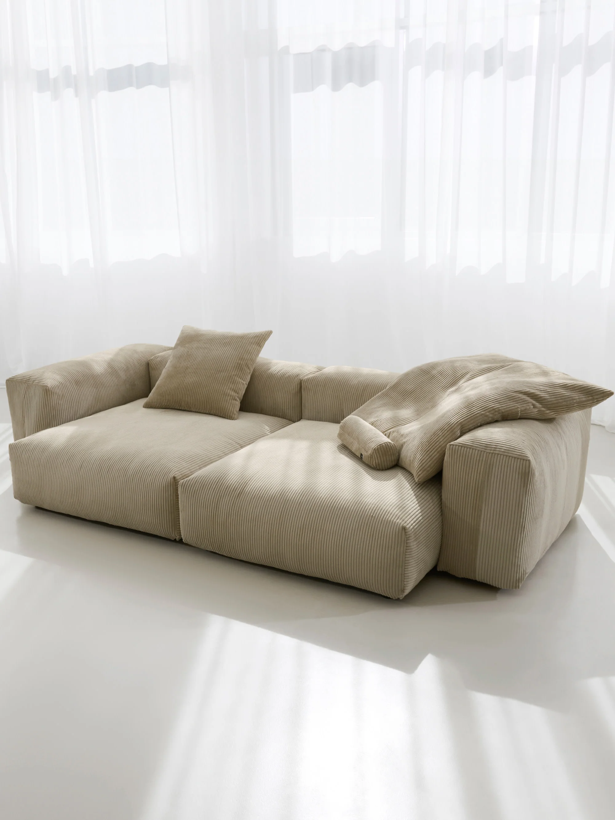 Großes Cord-Sofa-Kissen Vetsak, 60 x 60 cm