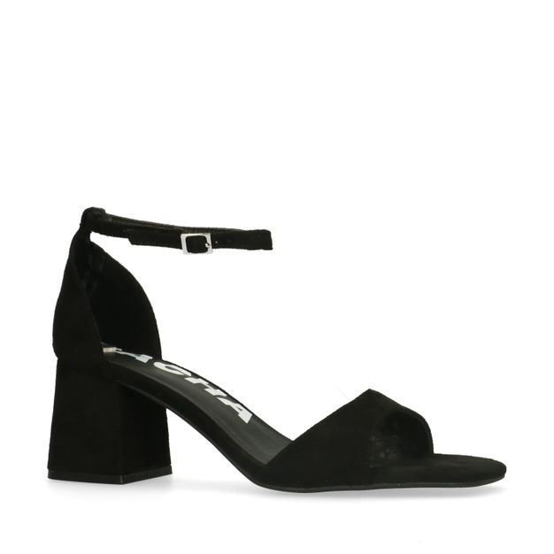 Zwarte sandalen met hak