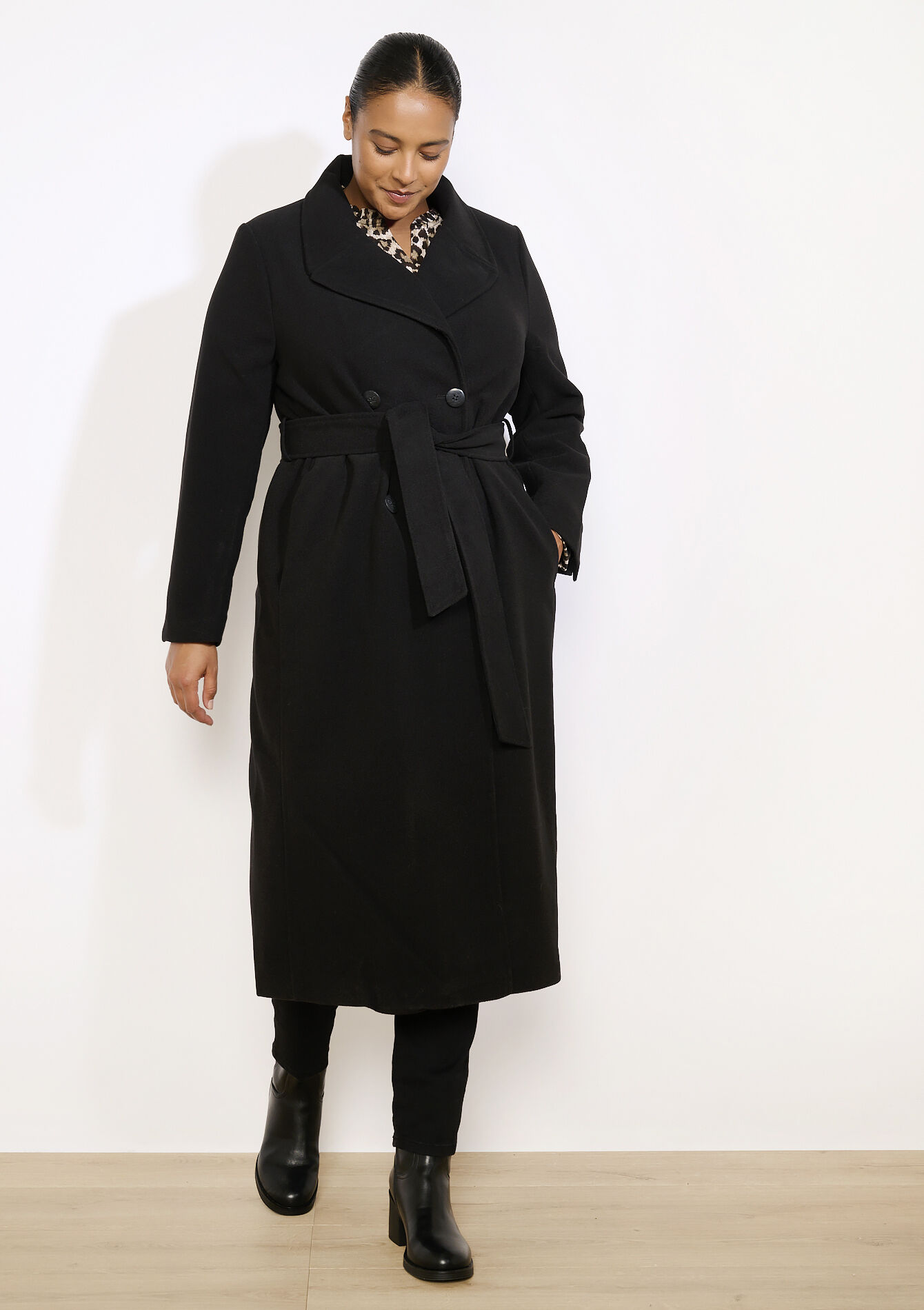 Lange mantel met ceintuur