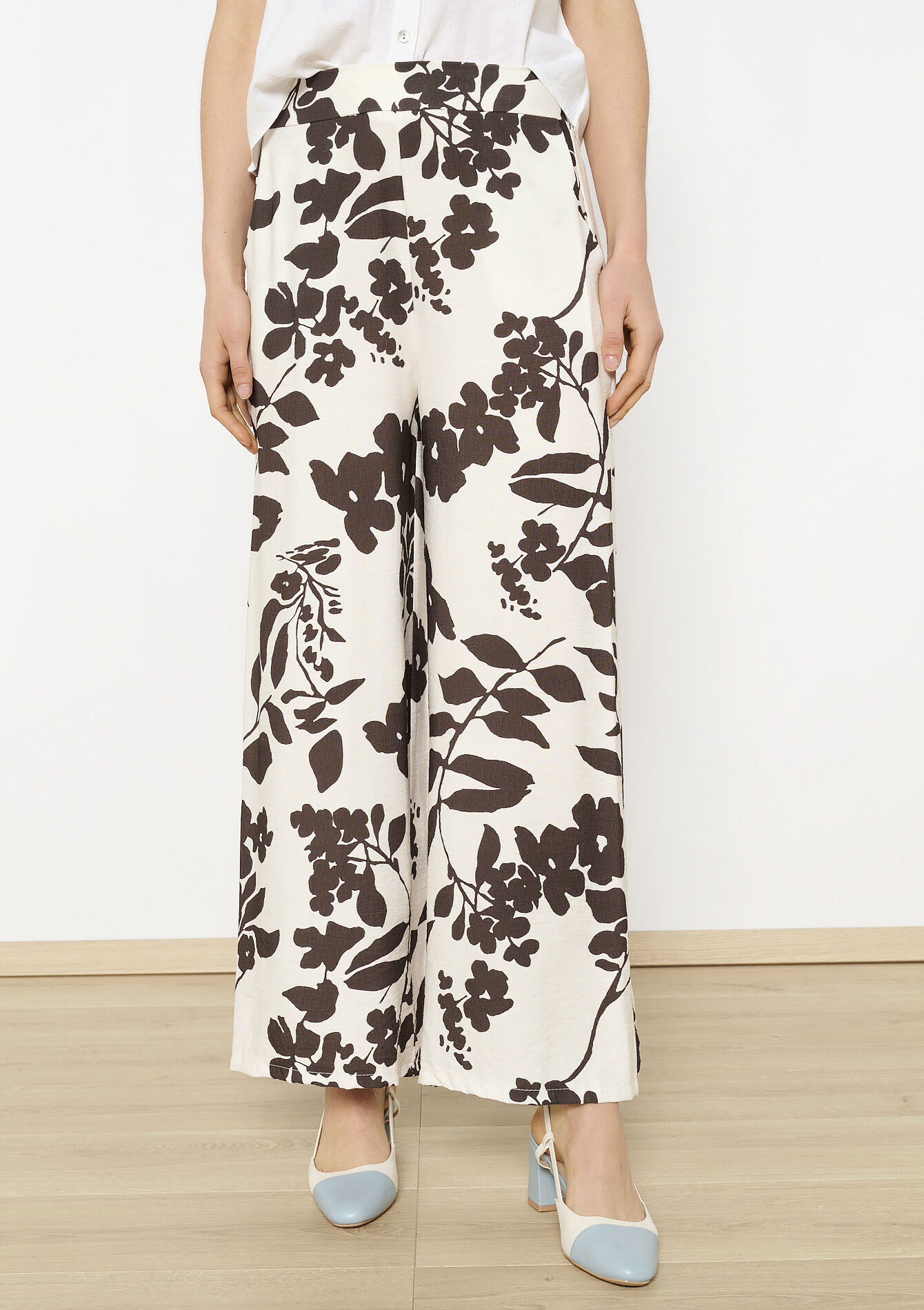 Wijde bloemenprint broek