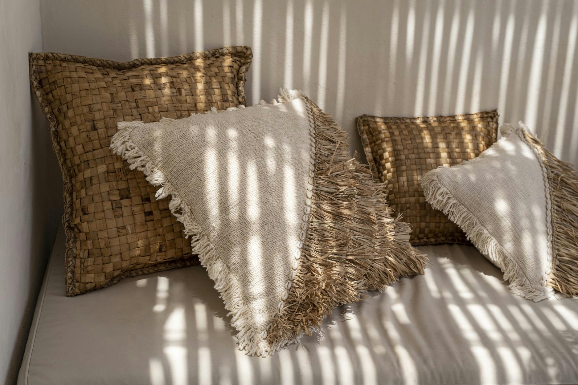 HYACINTH - Coussin en jacinthe d'eau naturel 60x60