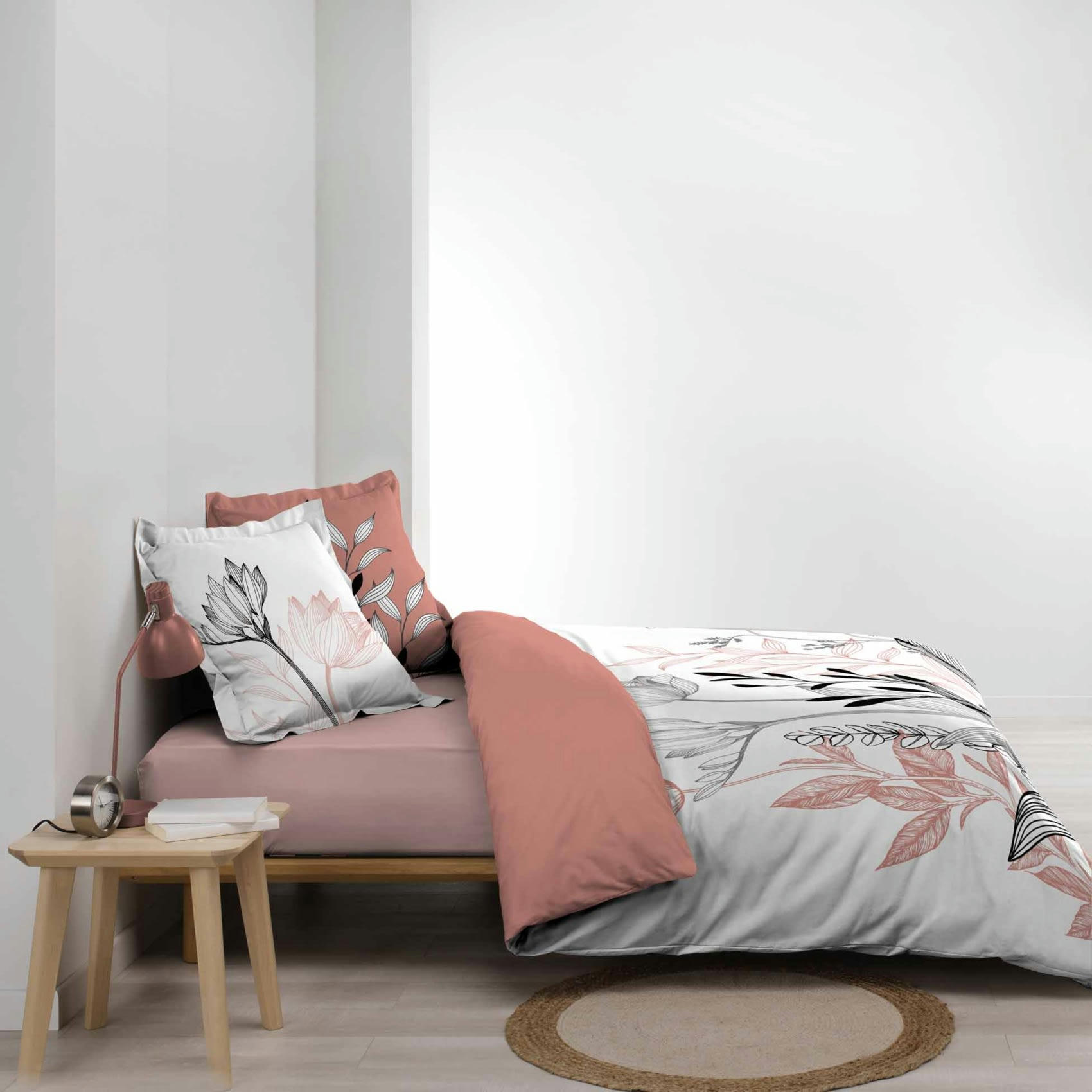 AMELINA - Parure de lit fleurs sur tiges coton rose clair 240x220 cm