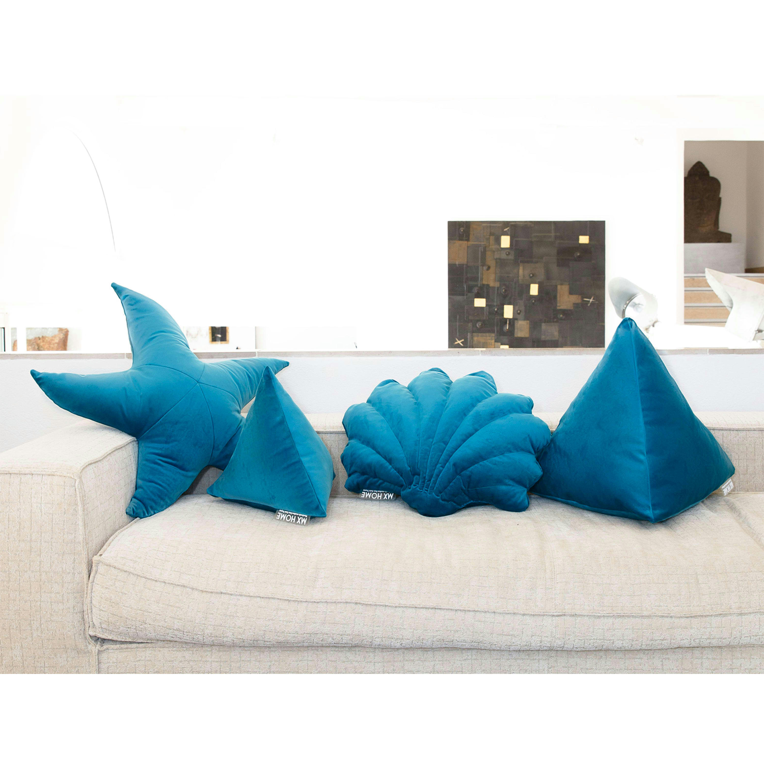 - Coussin étoile de mer en velours bleu
