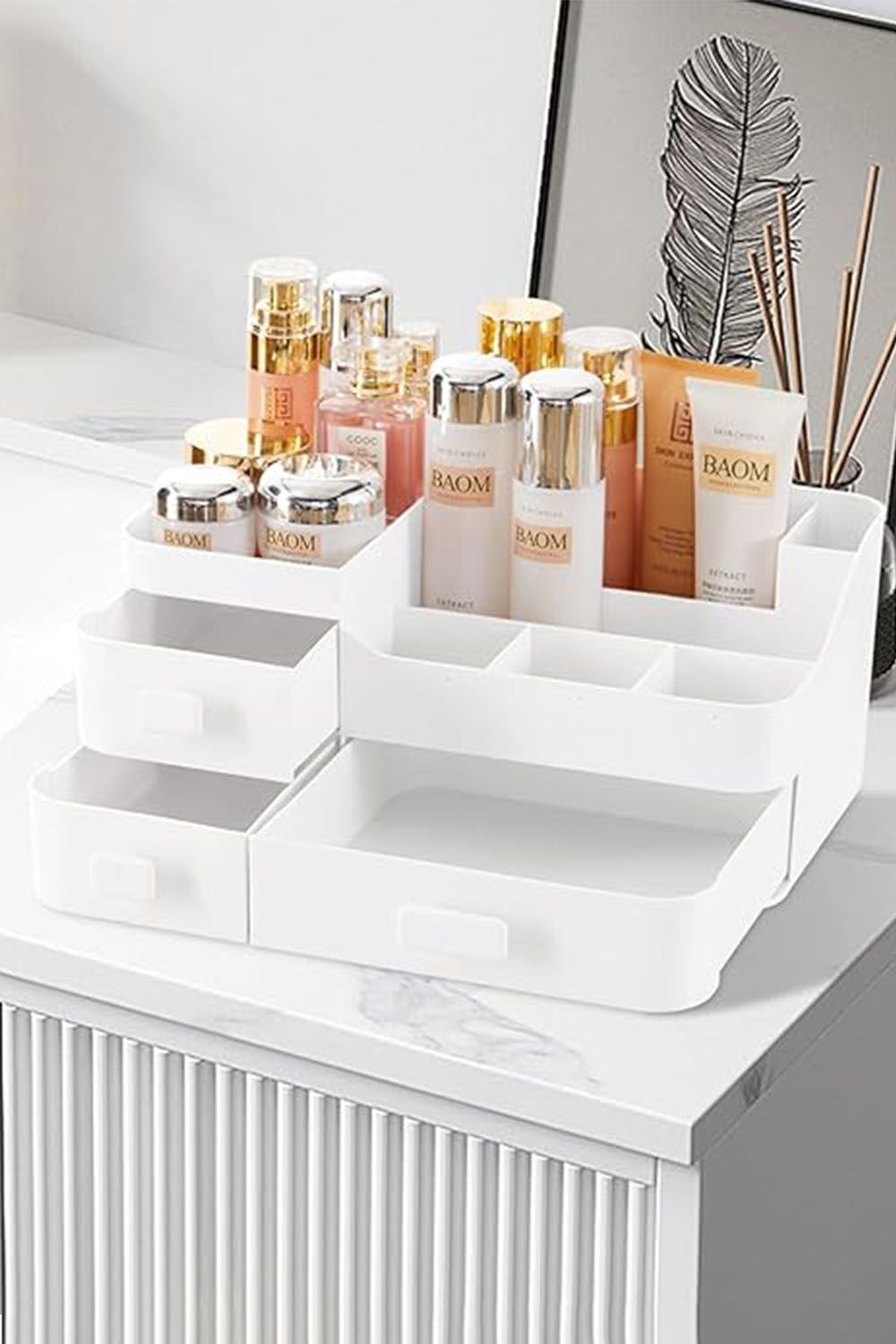 Living and Home Cosmetic Miscellaneous Storage Box Portable Desktop Makeup Box For Home Dormitory Office