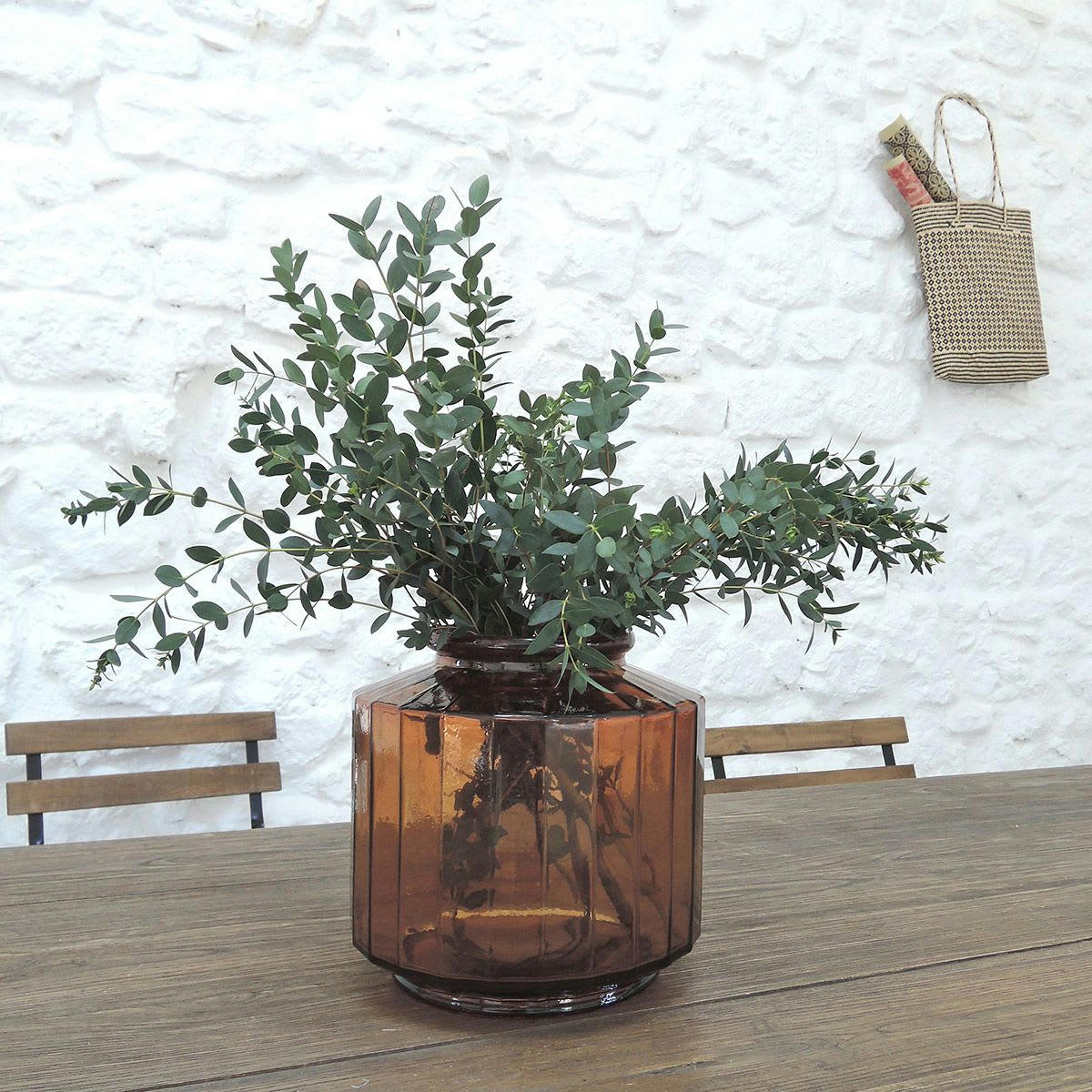 - Vase façon bonbonnière facetté