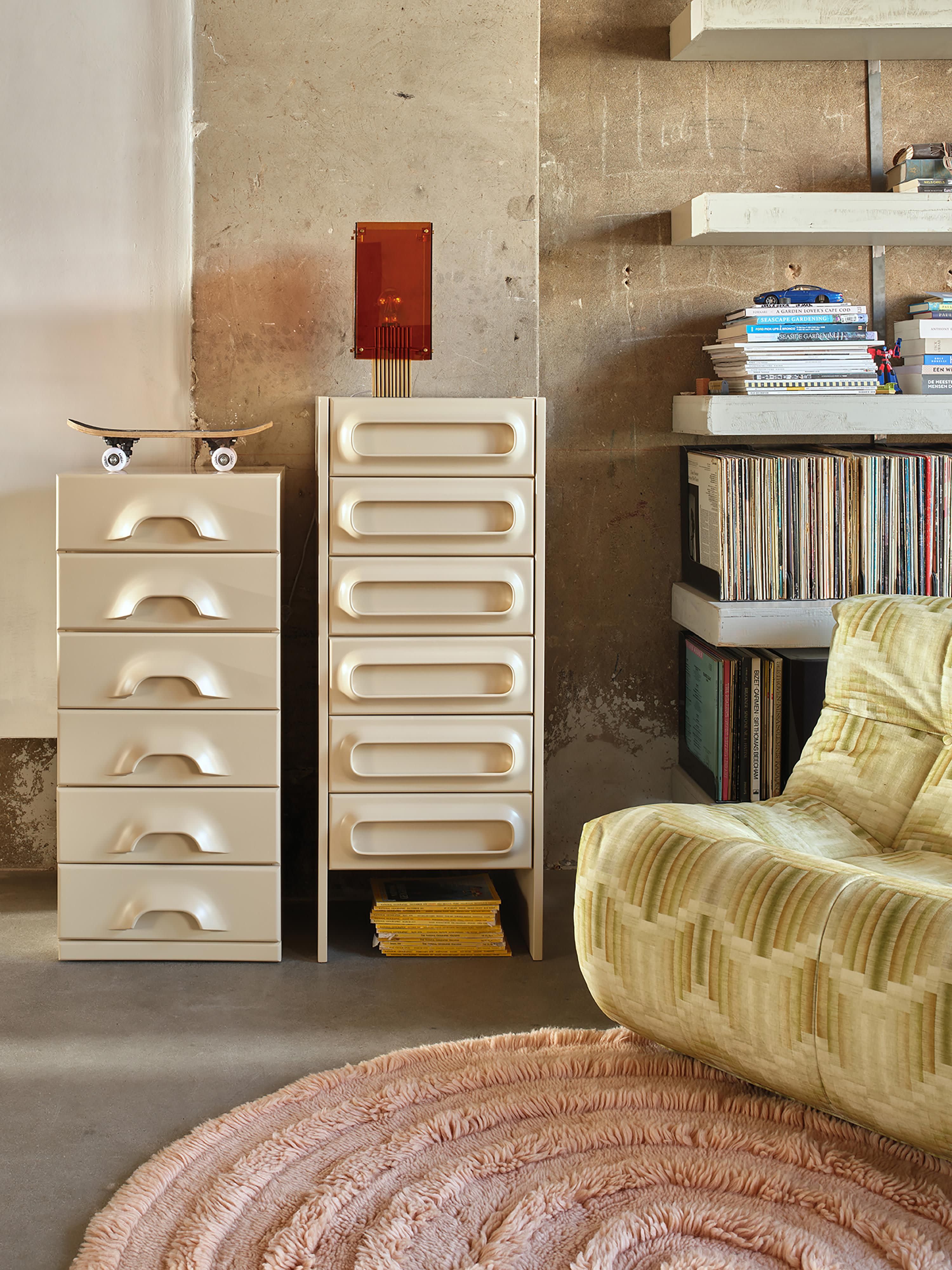 Highboard Space