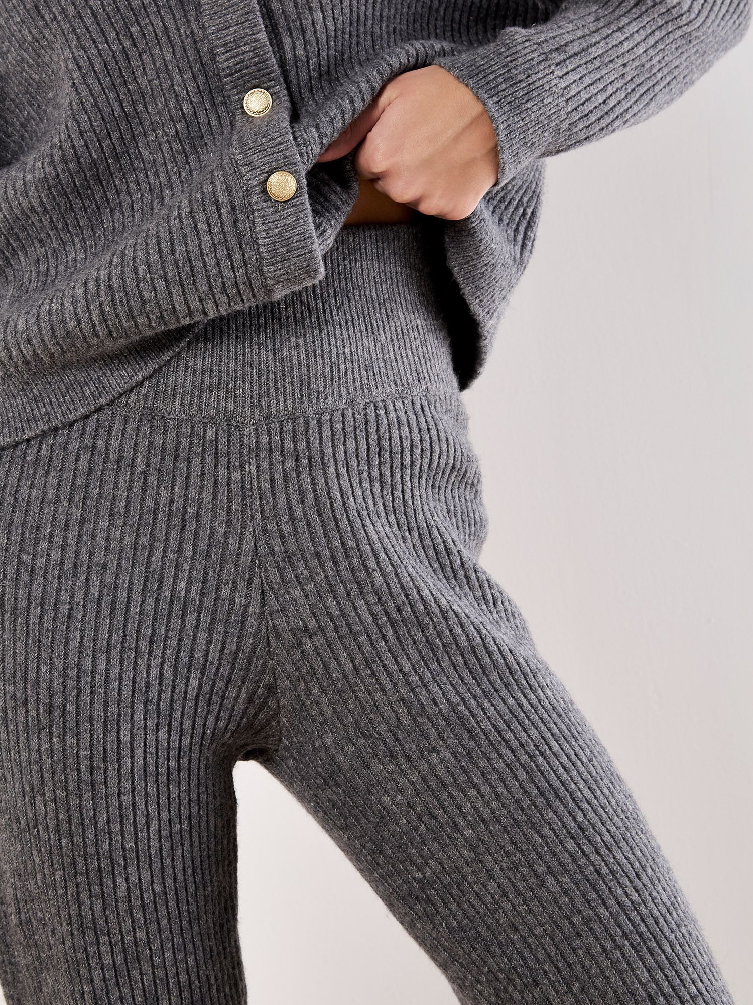 Apricot Soft Ribbed Knit Slim-Leg Joggers