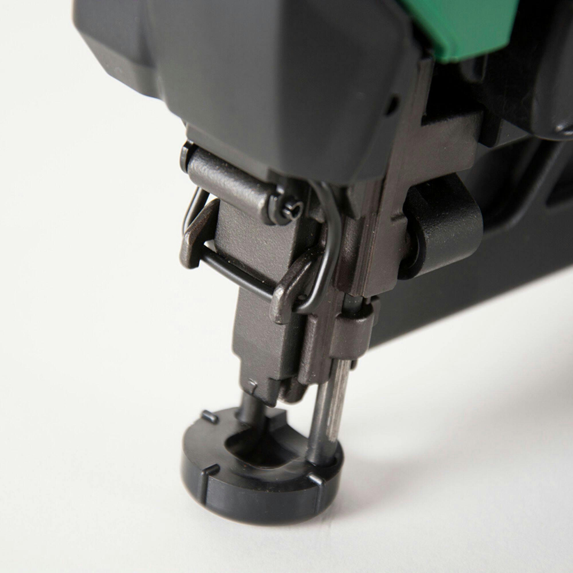 Metabo HPT 2-1/2-in 18V Straight Finish Nailer, 1 x 3.0-Ah