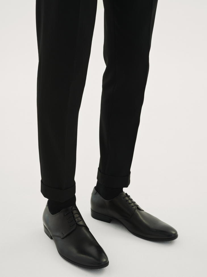 Men's black lace-up shoes