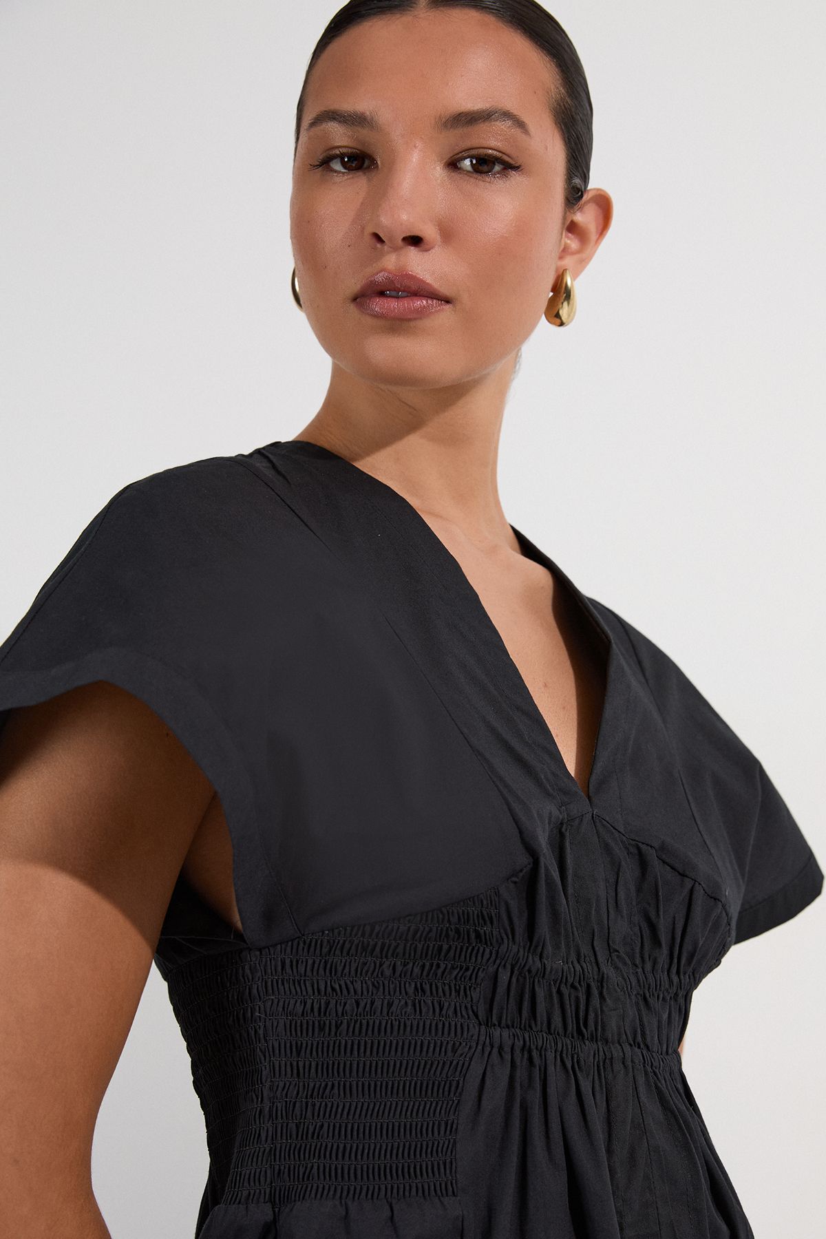 KarenMillen Shirred Cotton Woven Plunge Neck Short Sleeve Top