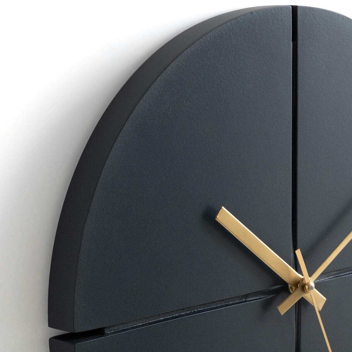 Horloge ronde ciselée Ø29,5 cm, Ora