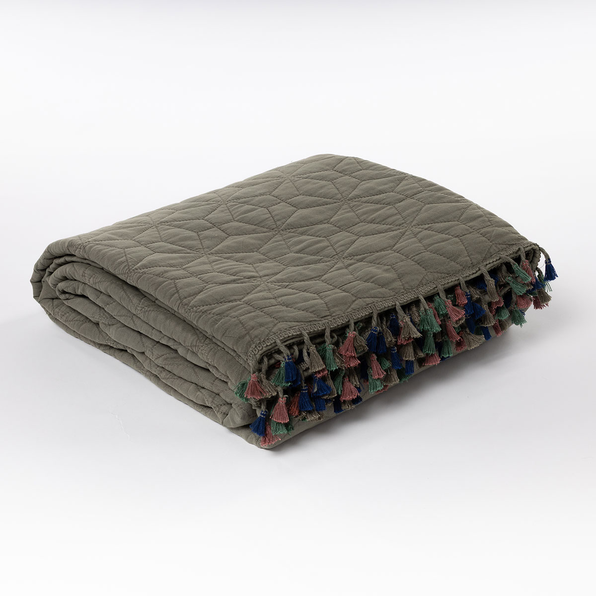 Colcha STONEWASHED verde com franjas 220x240cm