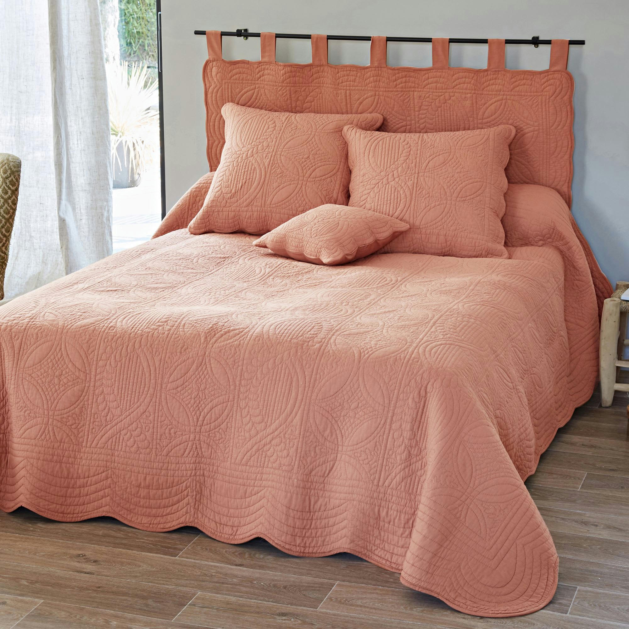 BAILLARGUES - Boutis 250x250 rose nude en coton 370 g/m²