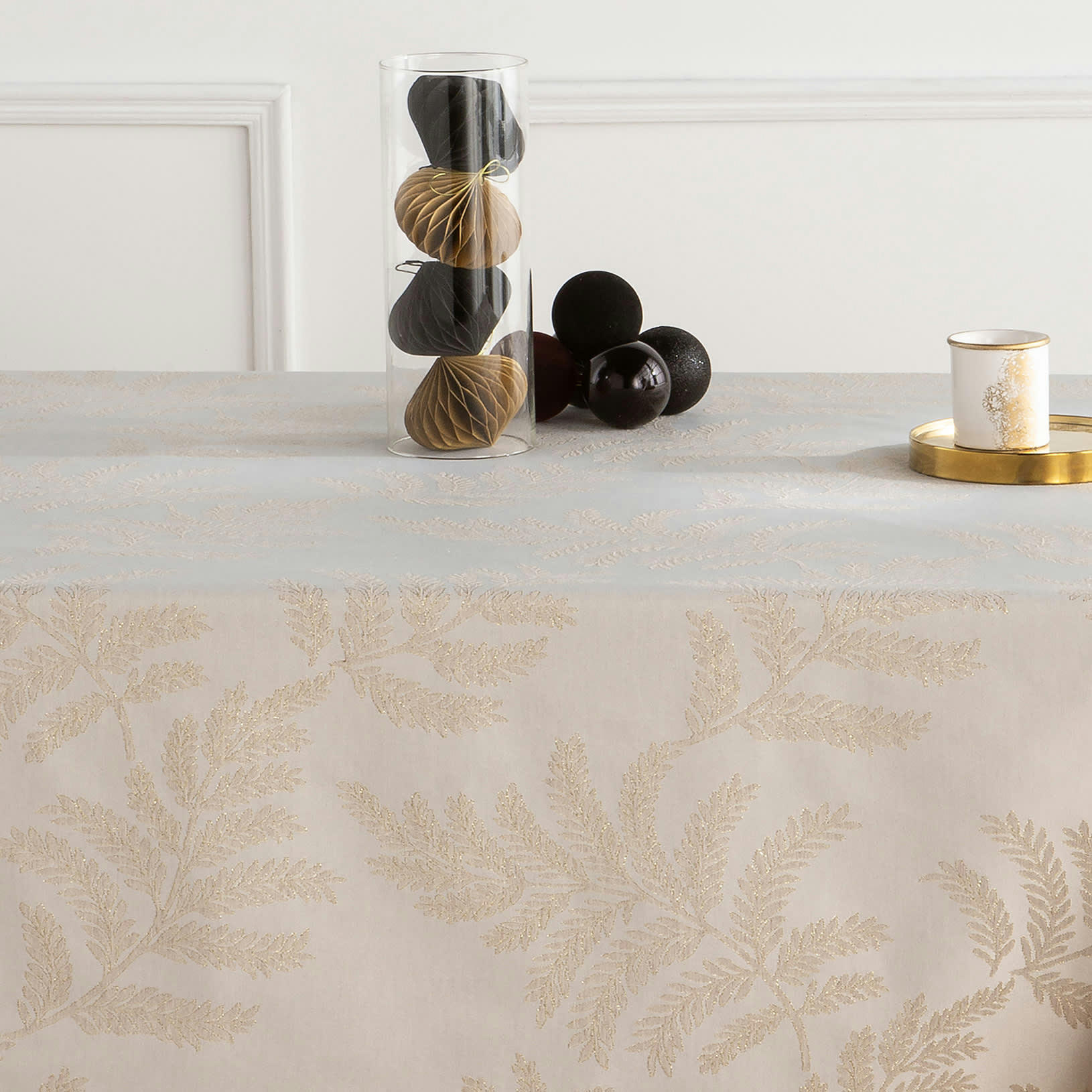 COLLECTION DE NOËL JACQUARD - Nappe tissé jacquard antitâche dessin de noél or 150x250 cm