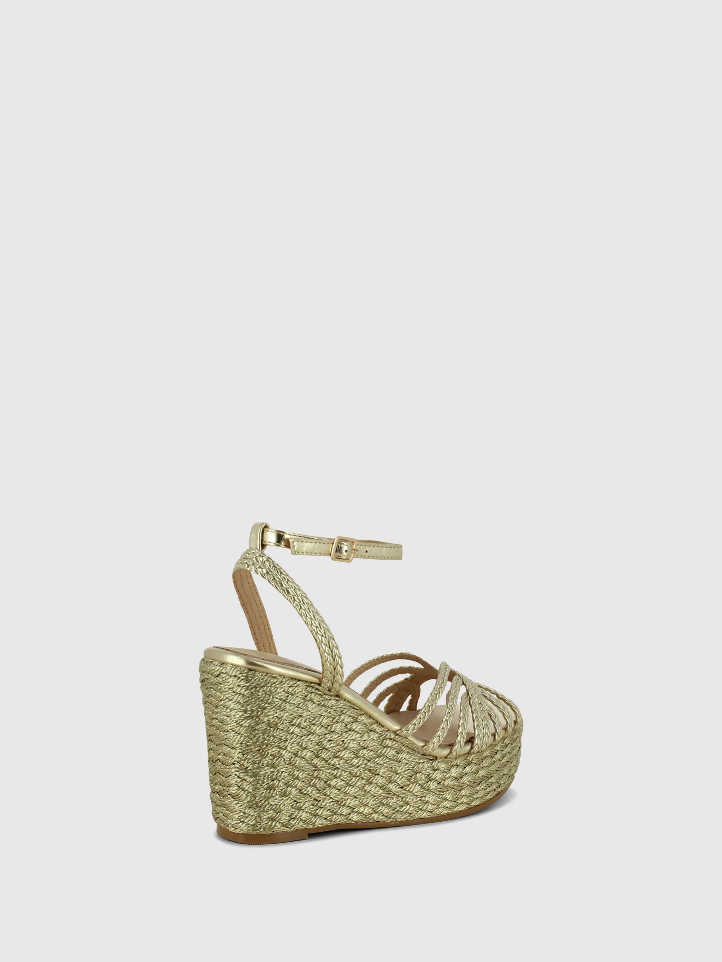 Sandálias de Cunha em Dourado