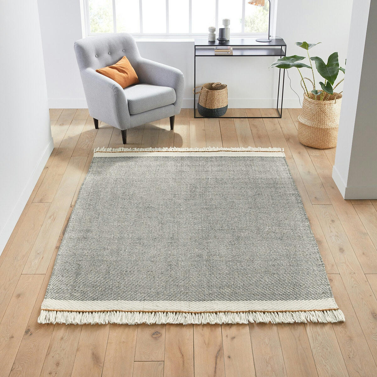 Tapis en laine, Naga