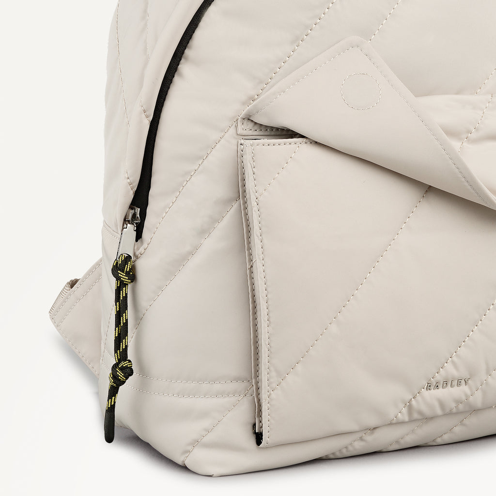 Eden Row - Quilt - Medium Ziptop