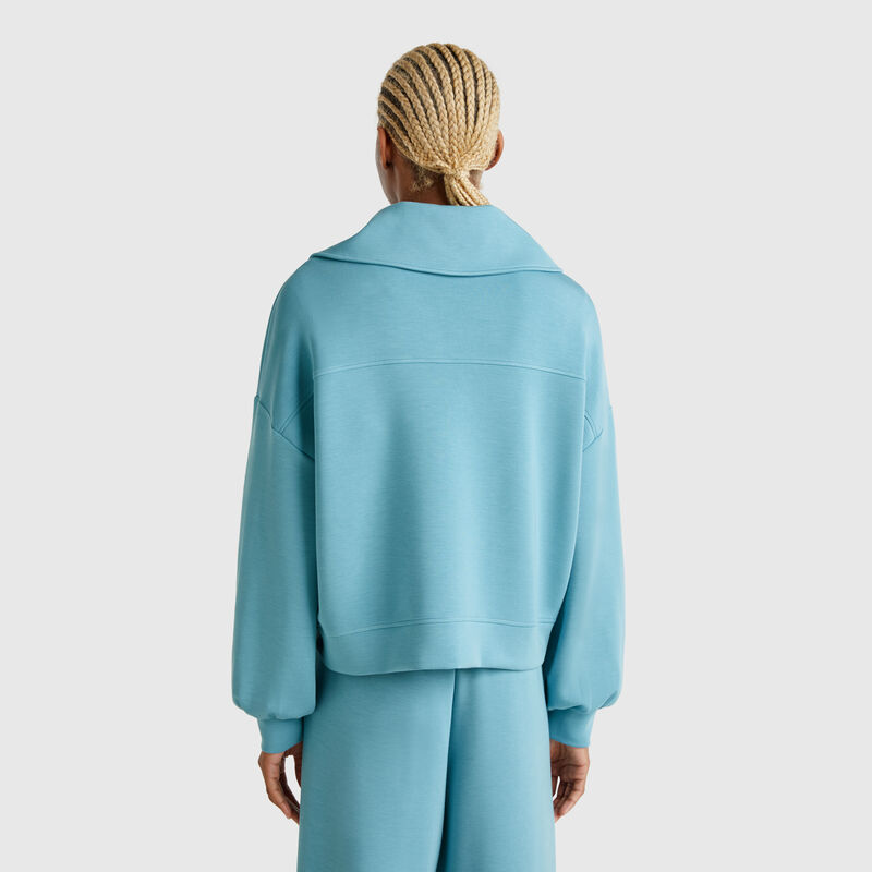 Zip-up sweatshirt