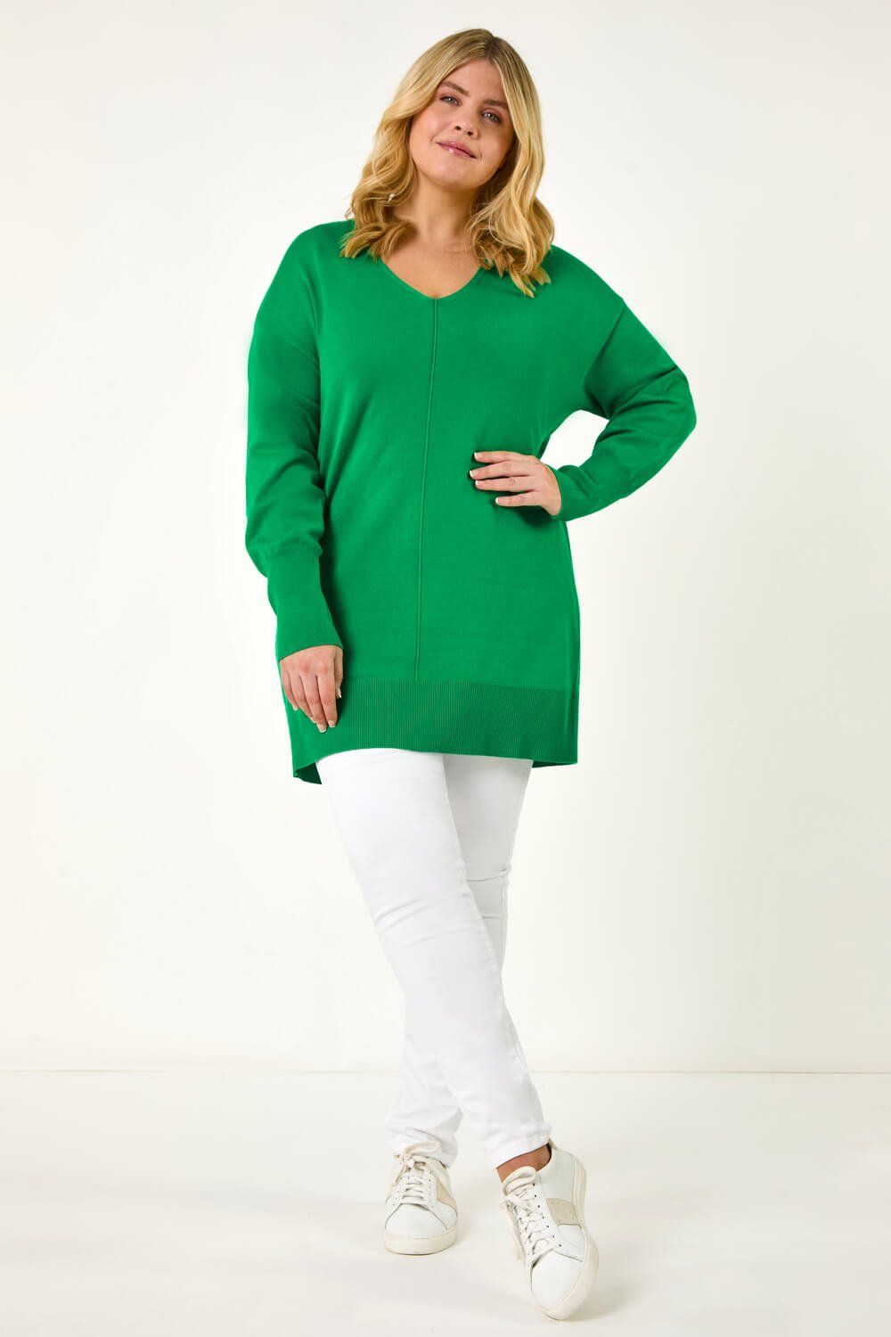 Roman Curve V-Neck Relaxed Jumper