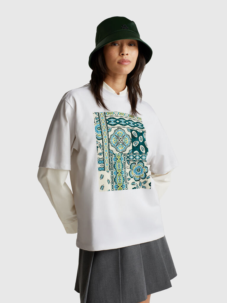 T-shirt with bandana print
