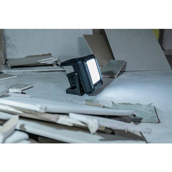 Multi Battery LED Akku Strahler