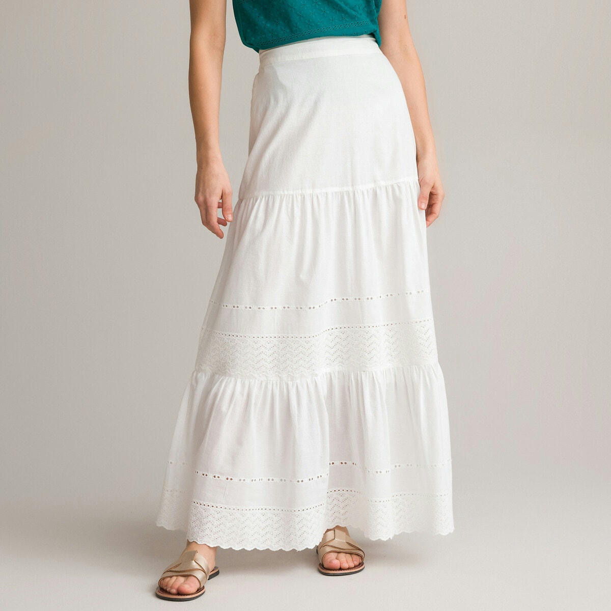 Jupon long évasé, broderie anglaise