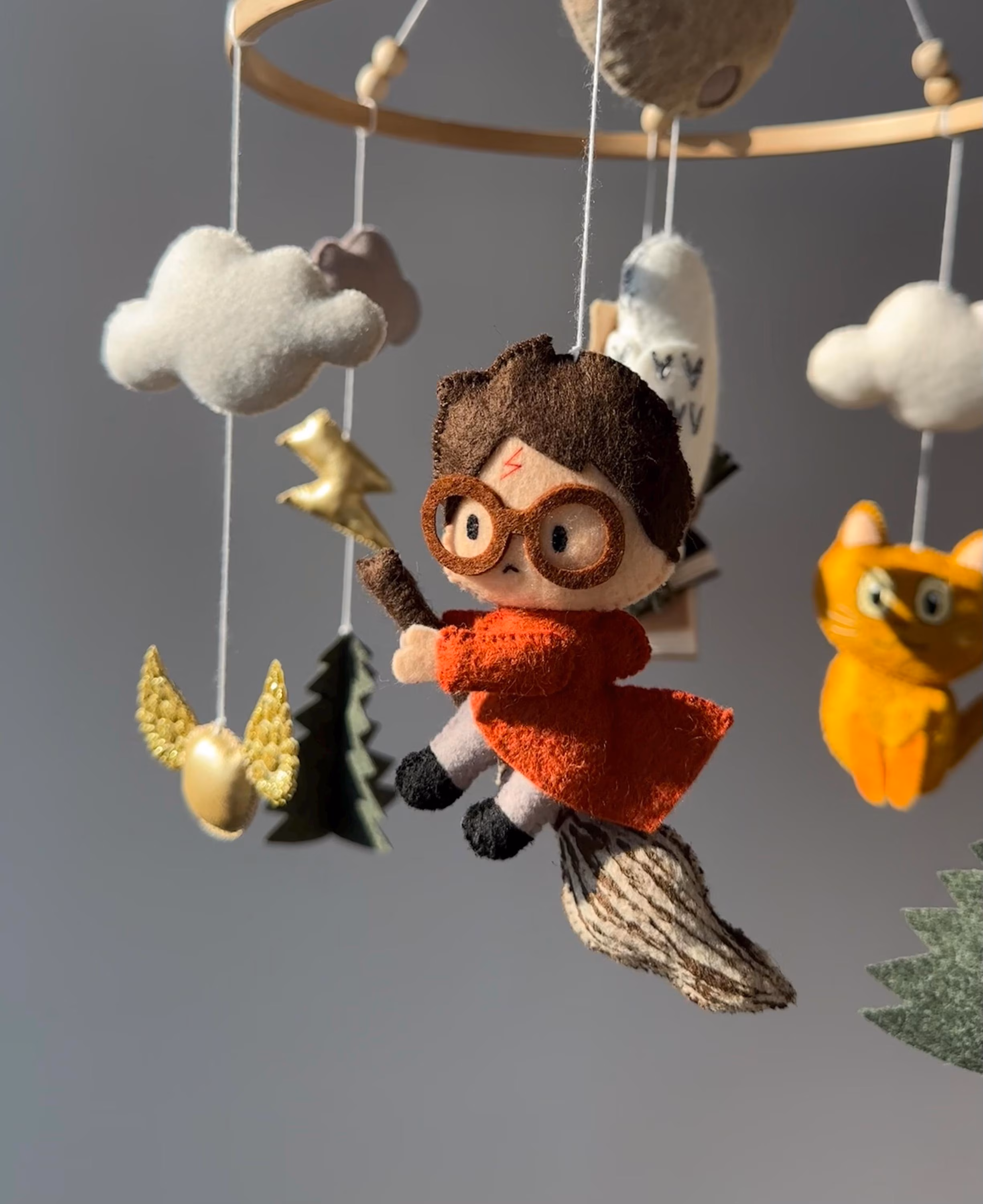Wizard baby mobile Harry boy and girl , Magical crib mobile, owl baby mobile , Wizard nursery decor, Neutral felt cot mobile