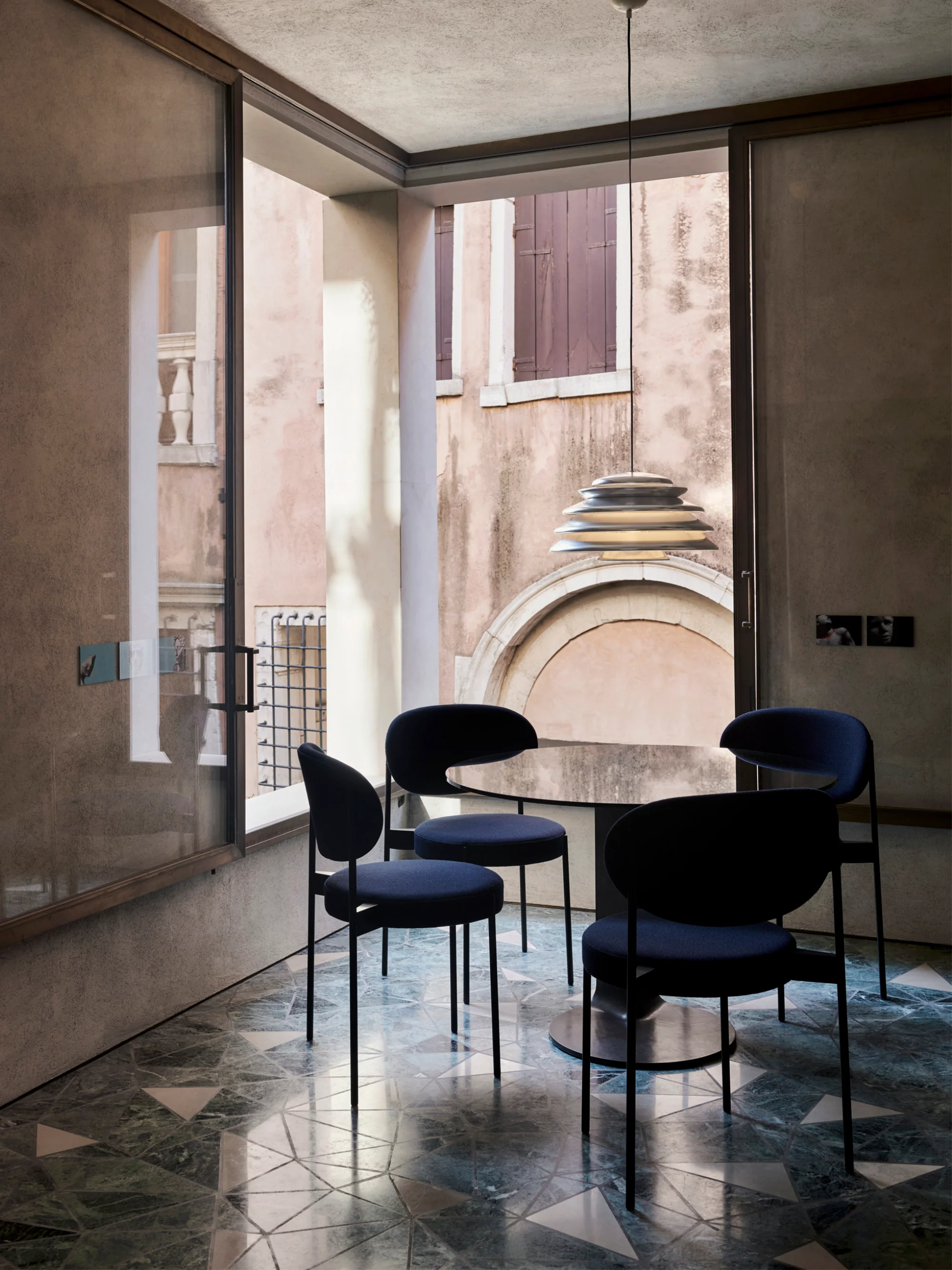 Samt-Polsterstuhl Series 430, Design Verner Panton