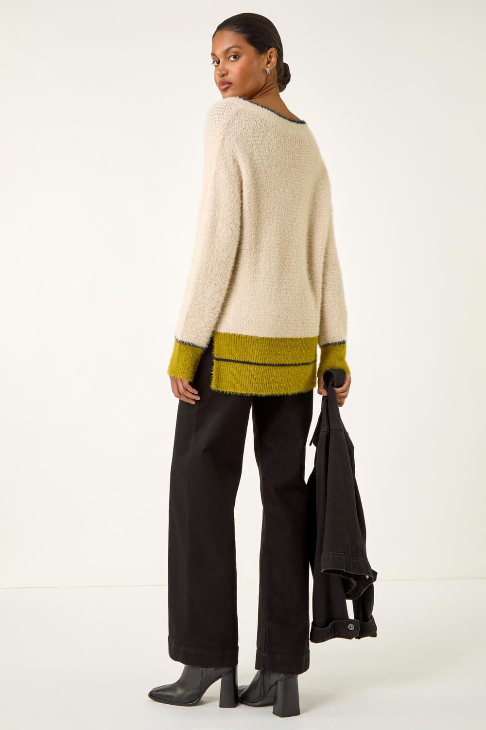 Roman Stripe Trim V-Neck Knit Jumper