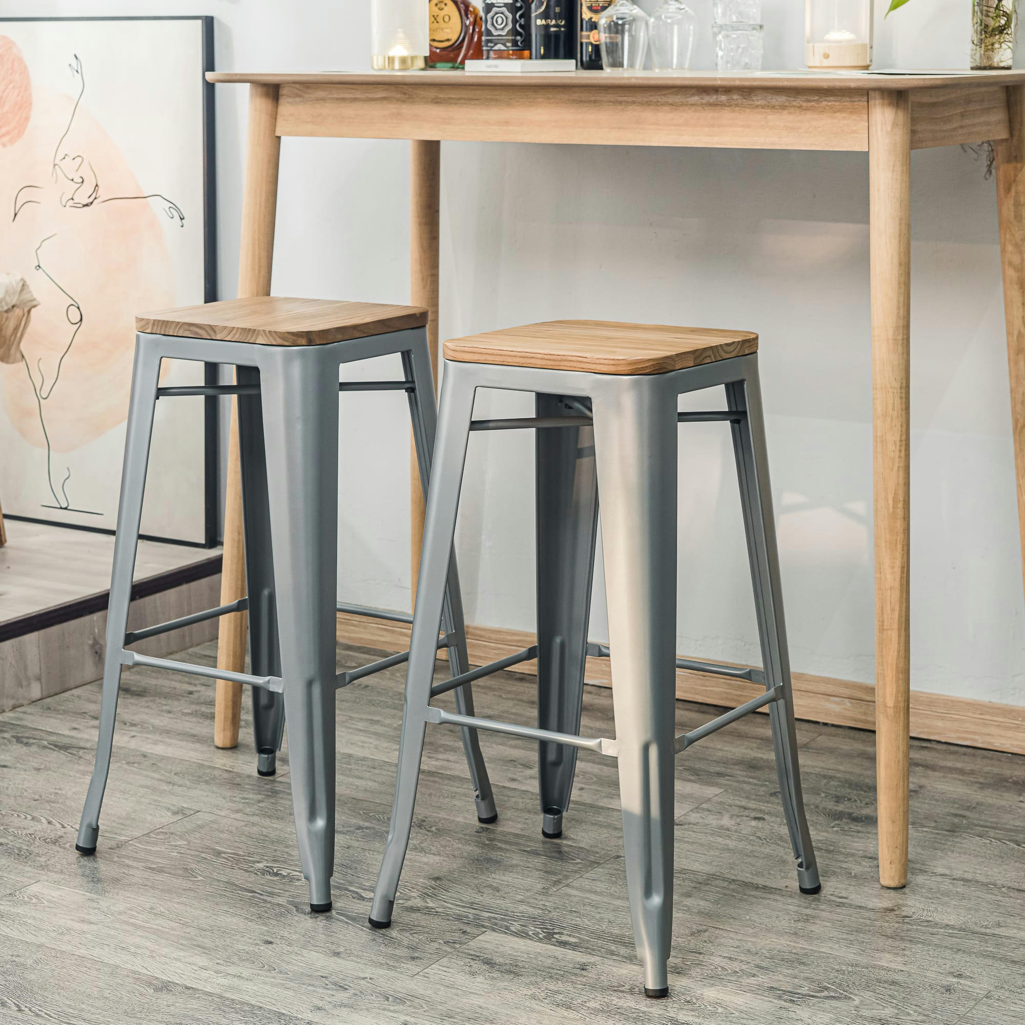- Lot de 4 tabourets de bar en métal et frêne naturel