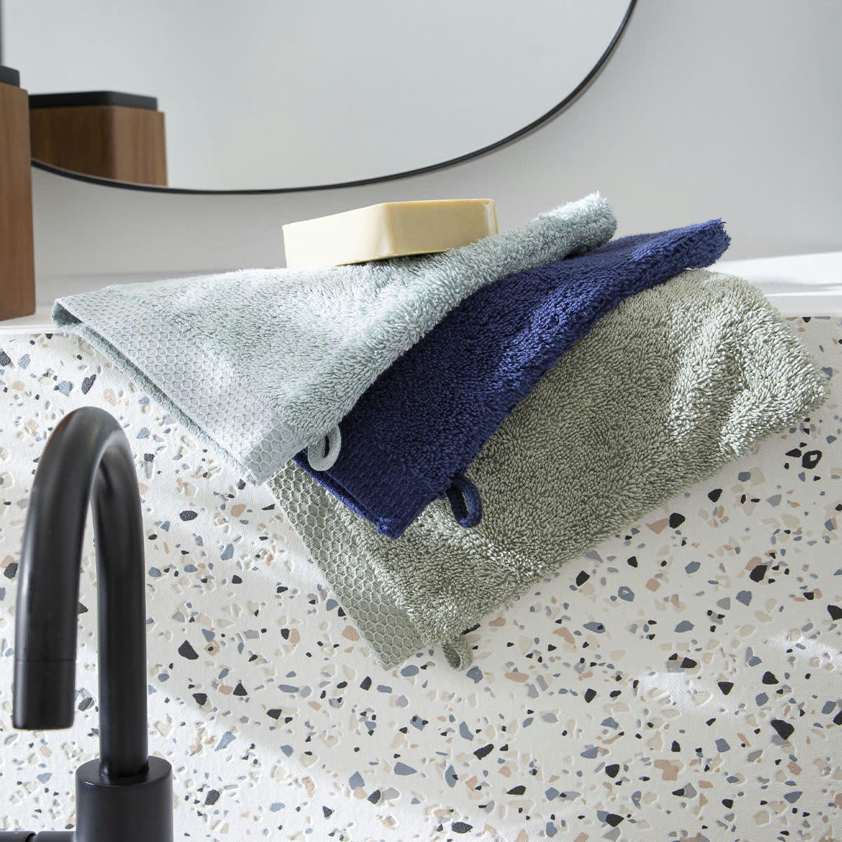 AQUA - Gant de toilette en coton sauge 16x21