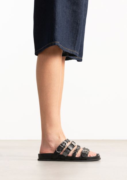 Zwarte leren slippers met buckles