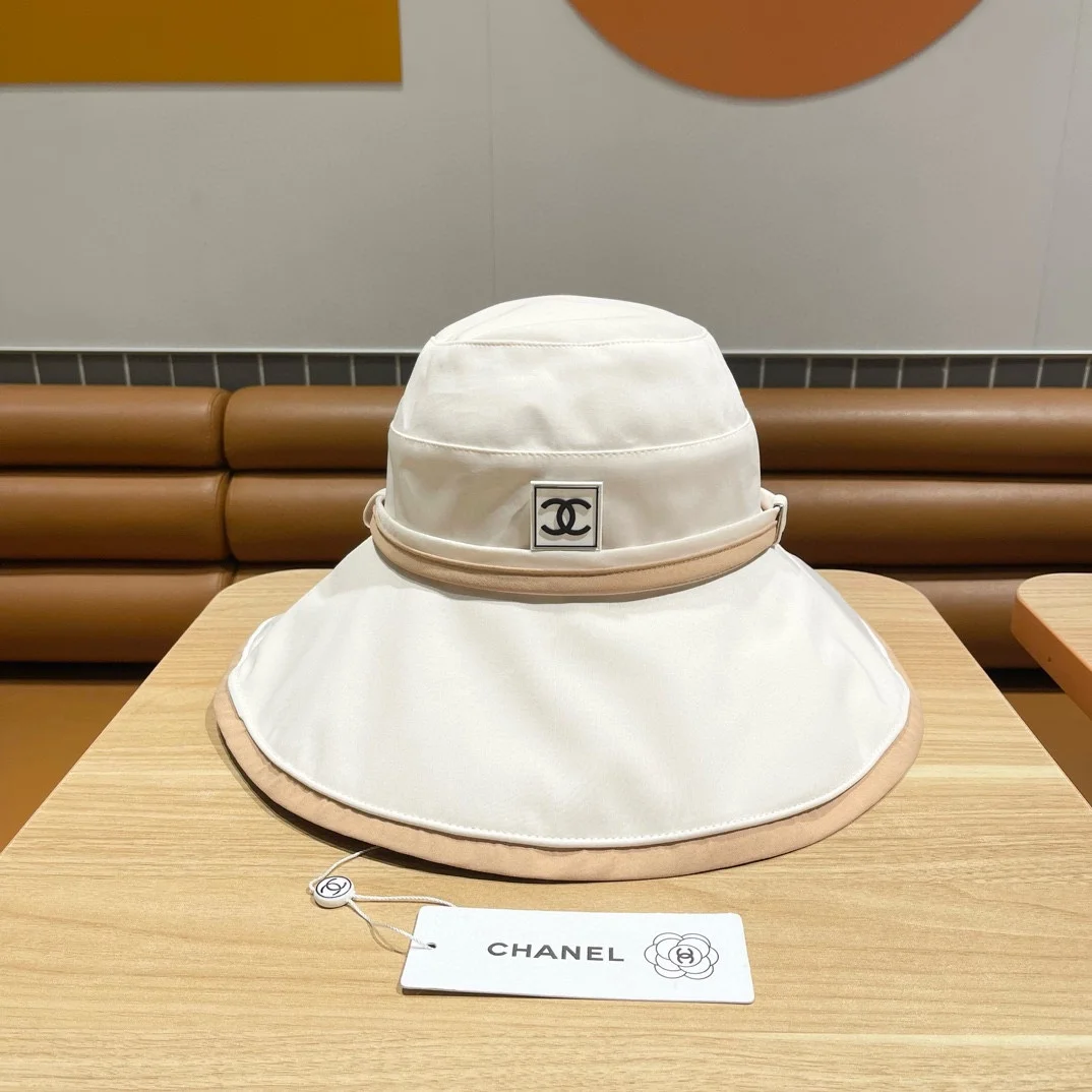 Chanel Wear a Double-sided Windproof Sun Hat Sunhat