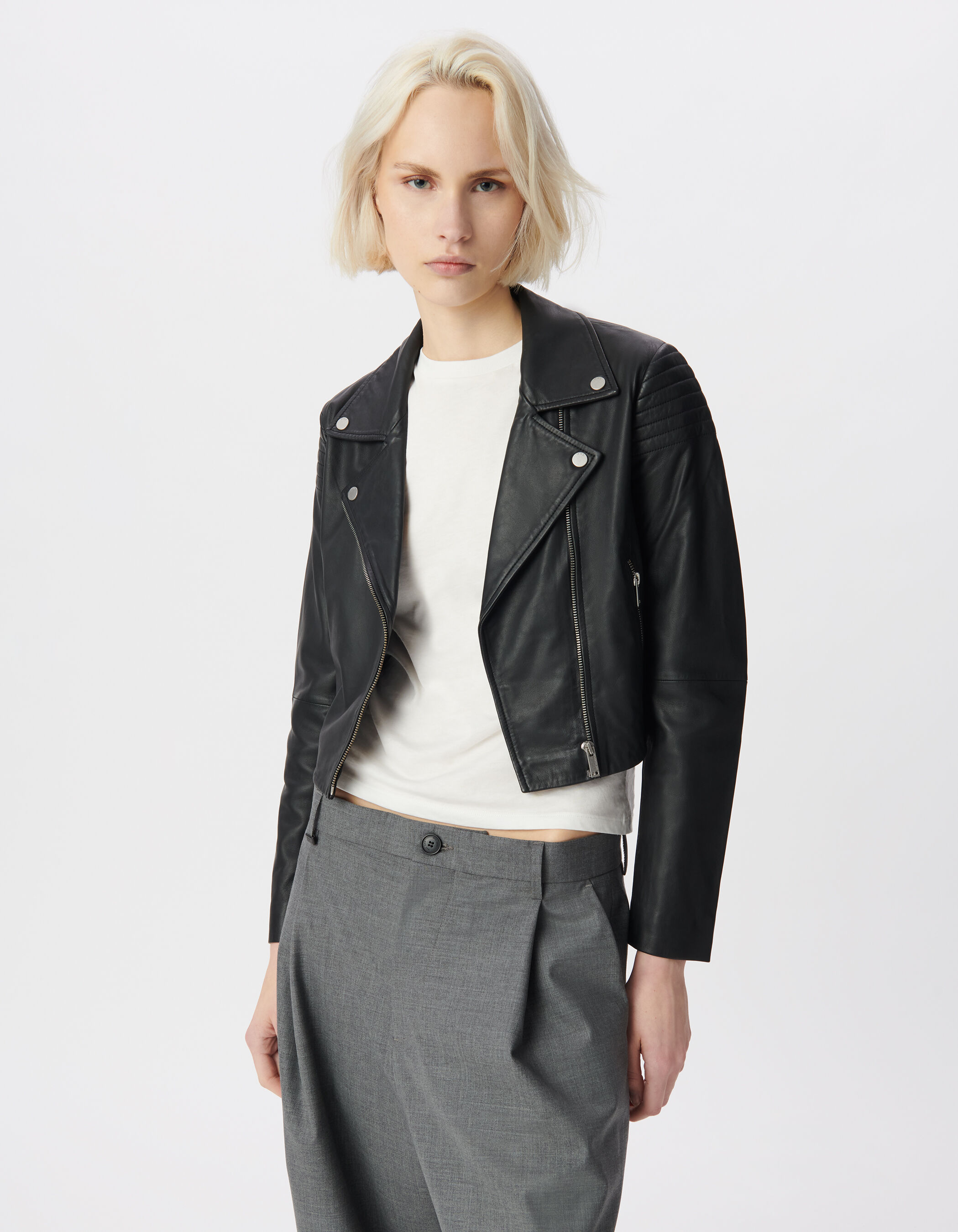 Blouson court noir cuir épaules matelassées Femme