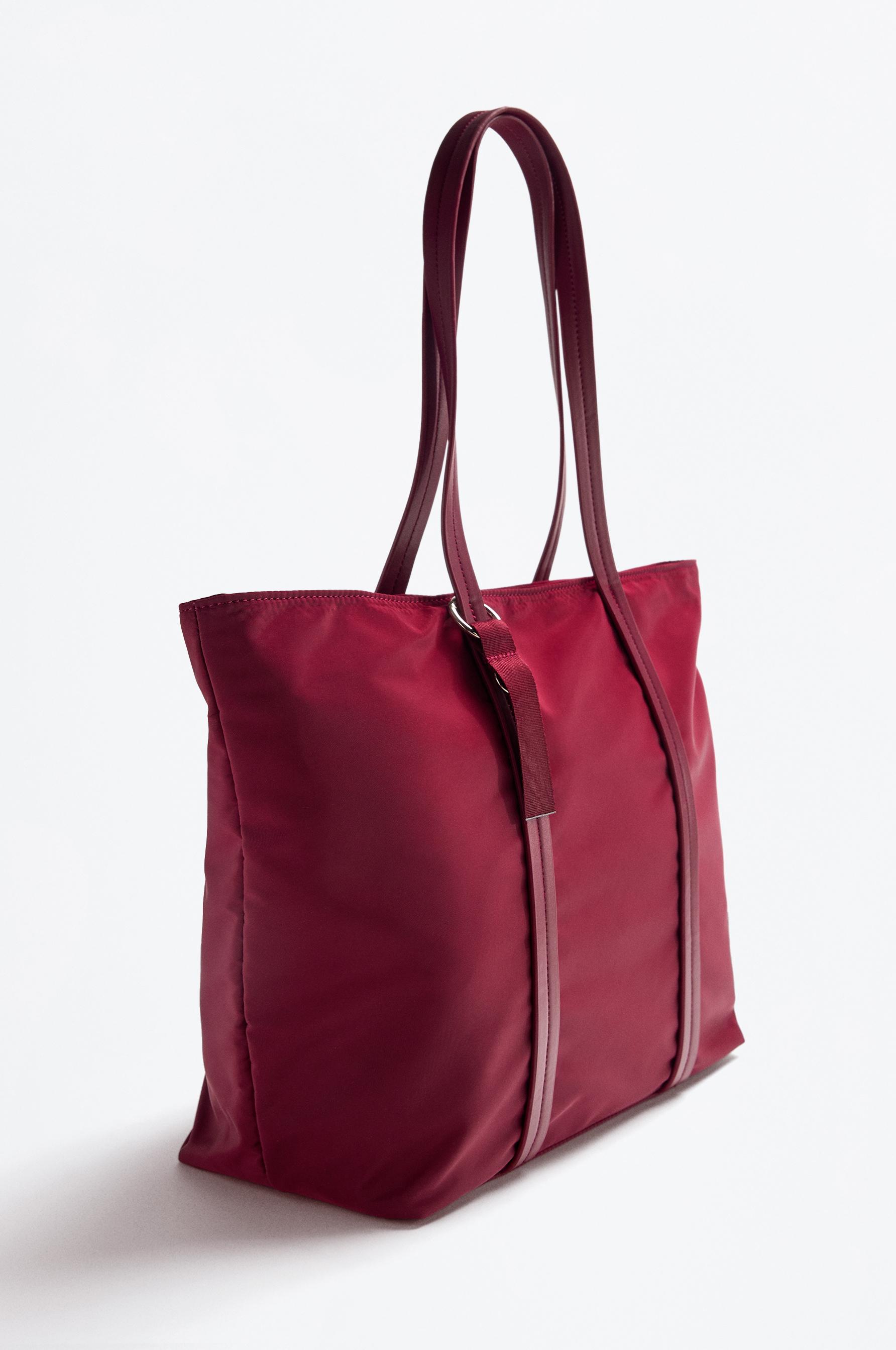 Bolso shopper nailon detalle llavero