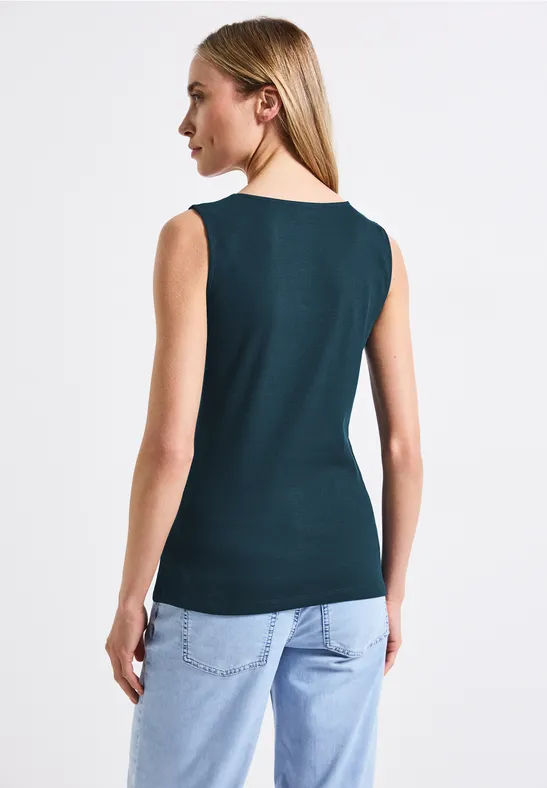 Top mit Herzausschnitt