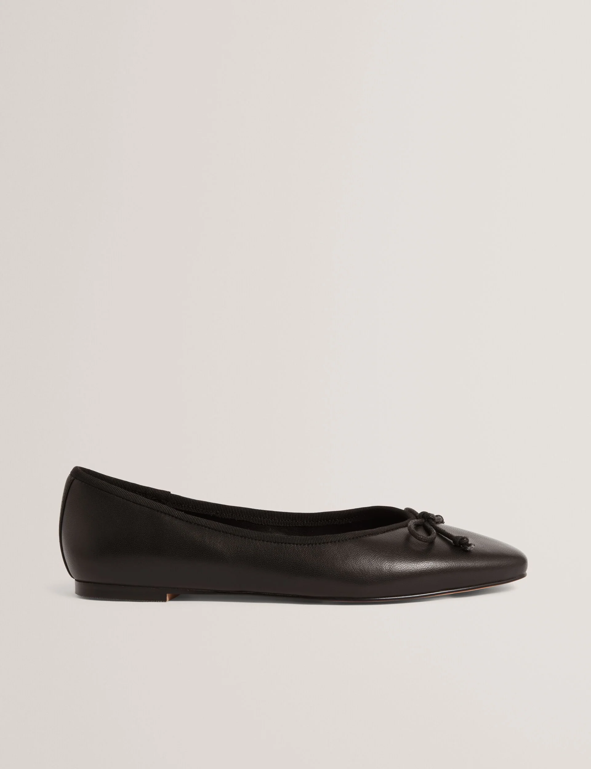 BALLERI | BLACK