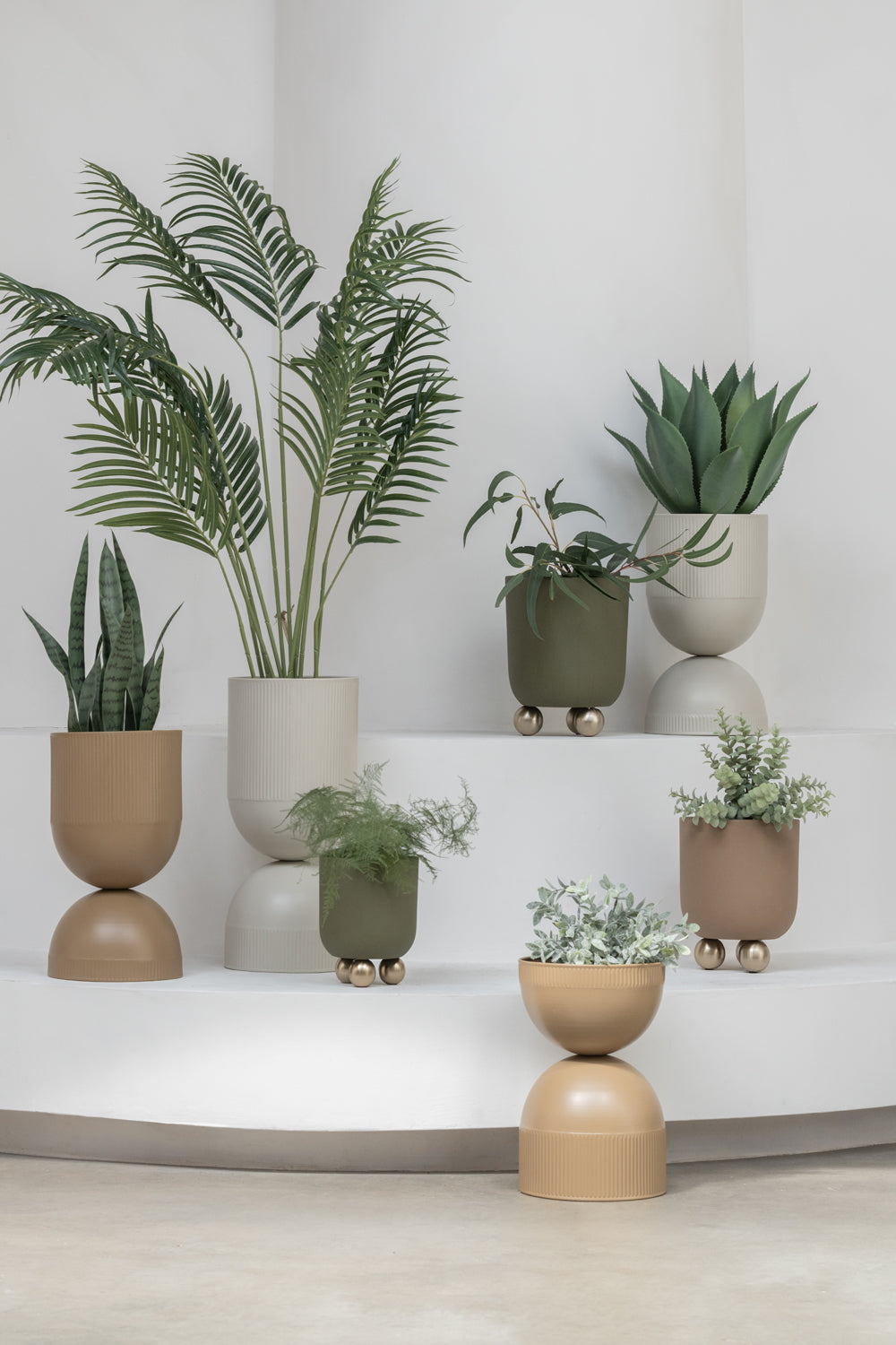 present time - Plant Pot Tonar Medium