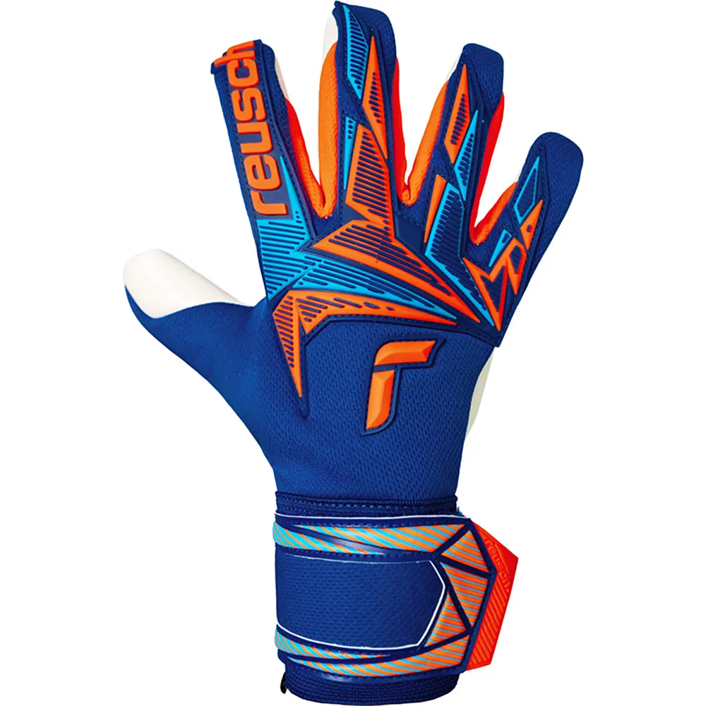 Reusch Attrakt Freegel Advance goalkeeper gloves