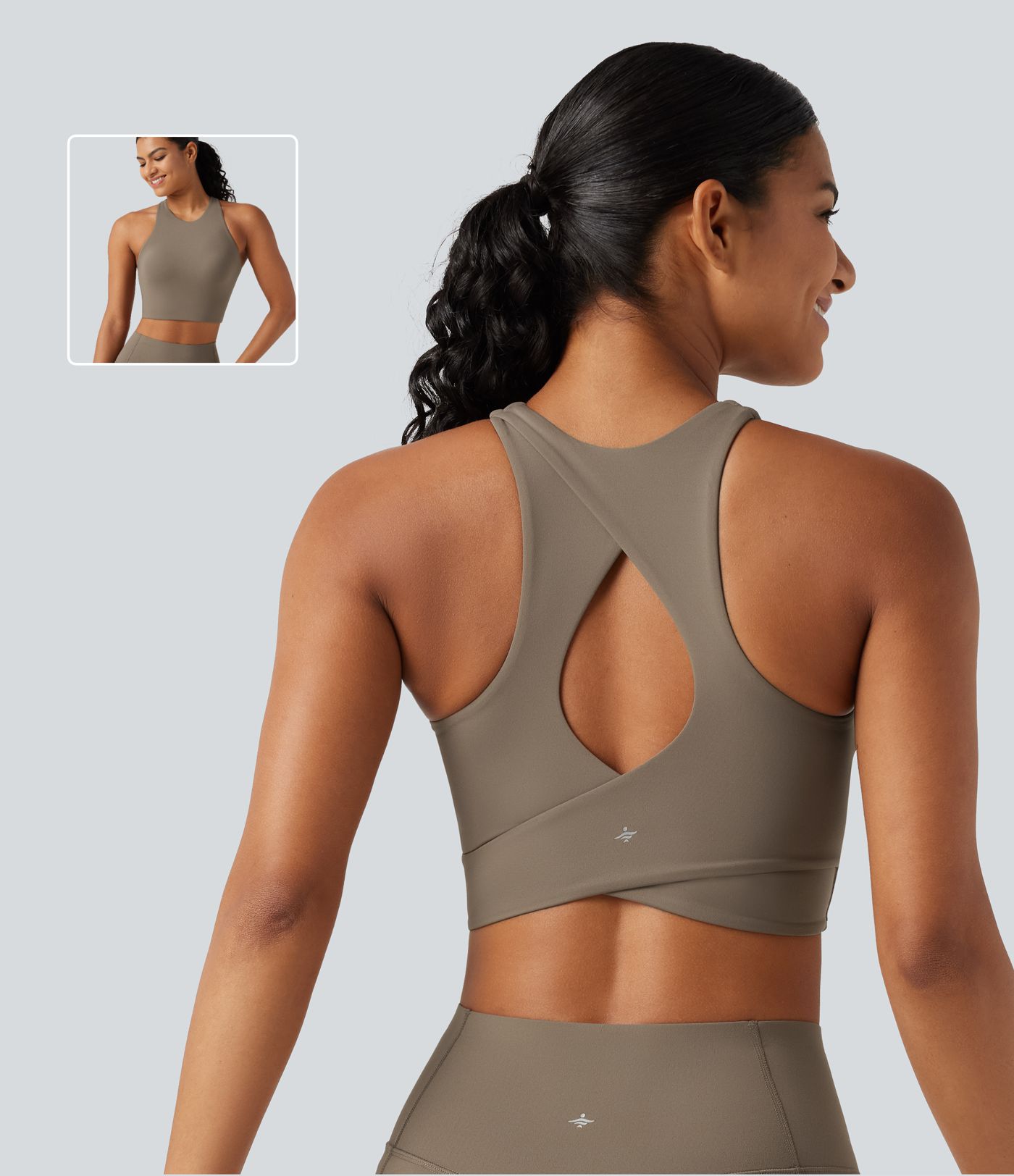 Brassière de running maintien léger frais au toucher à séchage rapide avec encolure arrondie, découpe, coussinets amovibles et protection solaire UPF50