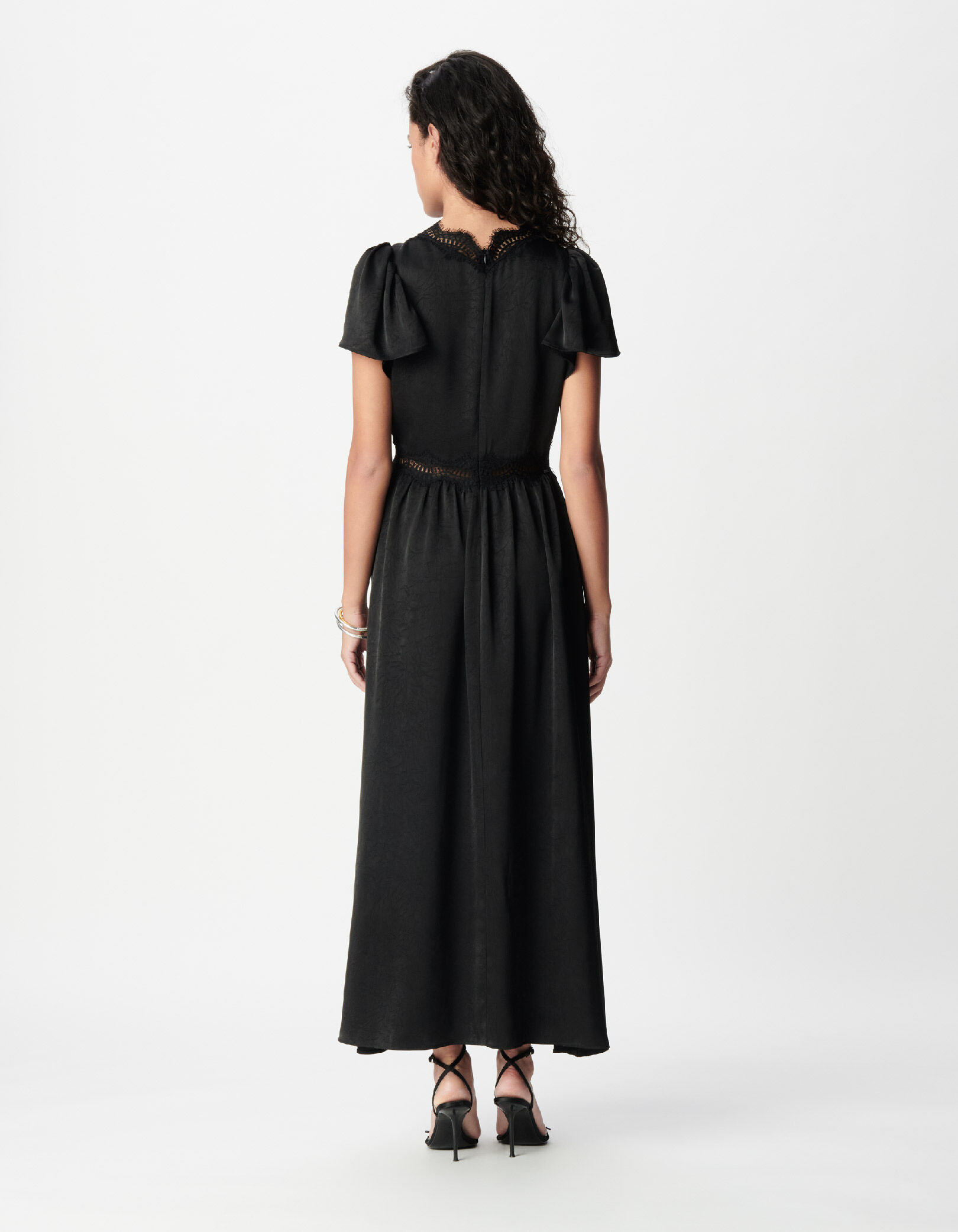 Robe longue noire satinée froissée détails dentelle Femme