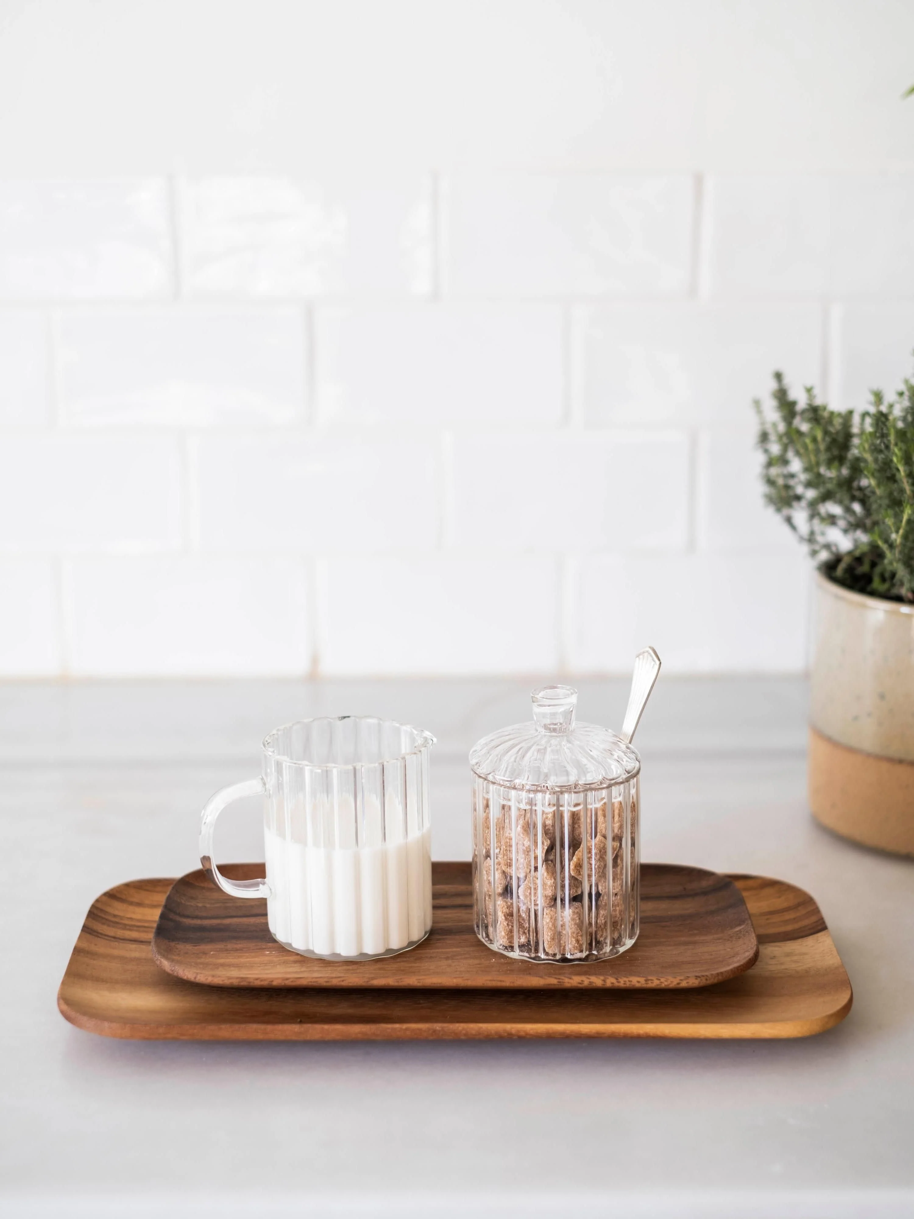 Milchkännchen und Zuckerdose Brilia aus Glas, 3er-Set