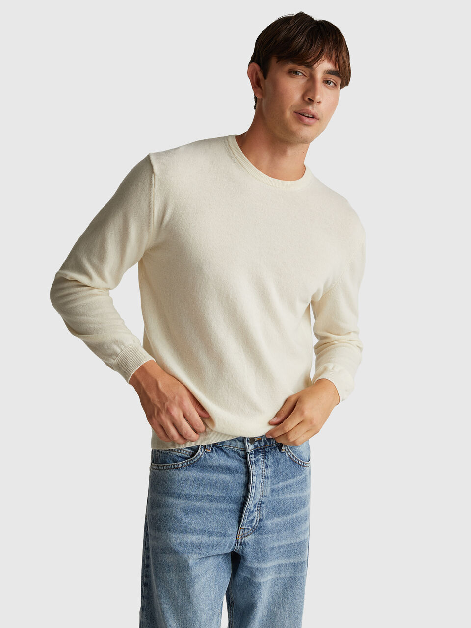 Cream crew neck sweater in pure Merino wool