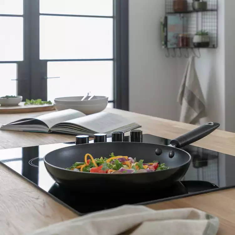 Habitat 30cm Non Stick Aluminium Frying Pan