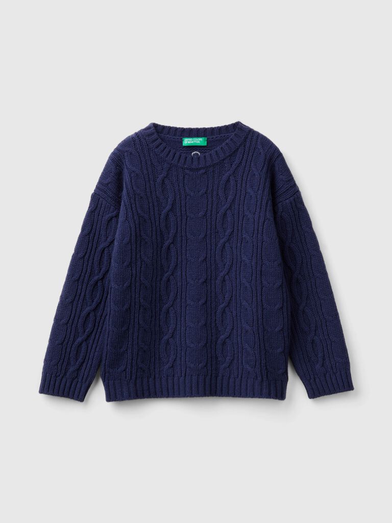 Cable knit sweater in wool blend